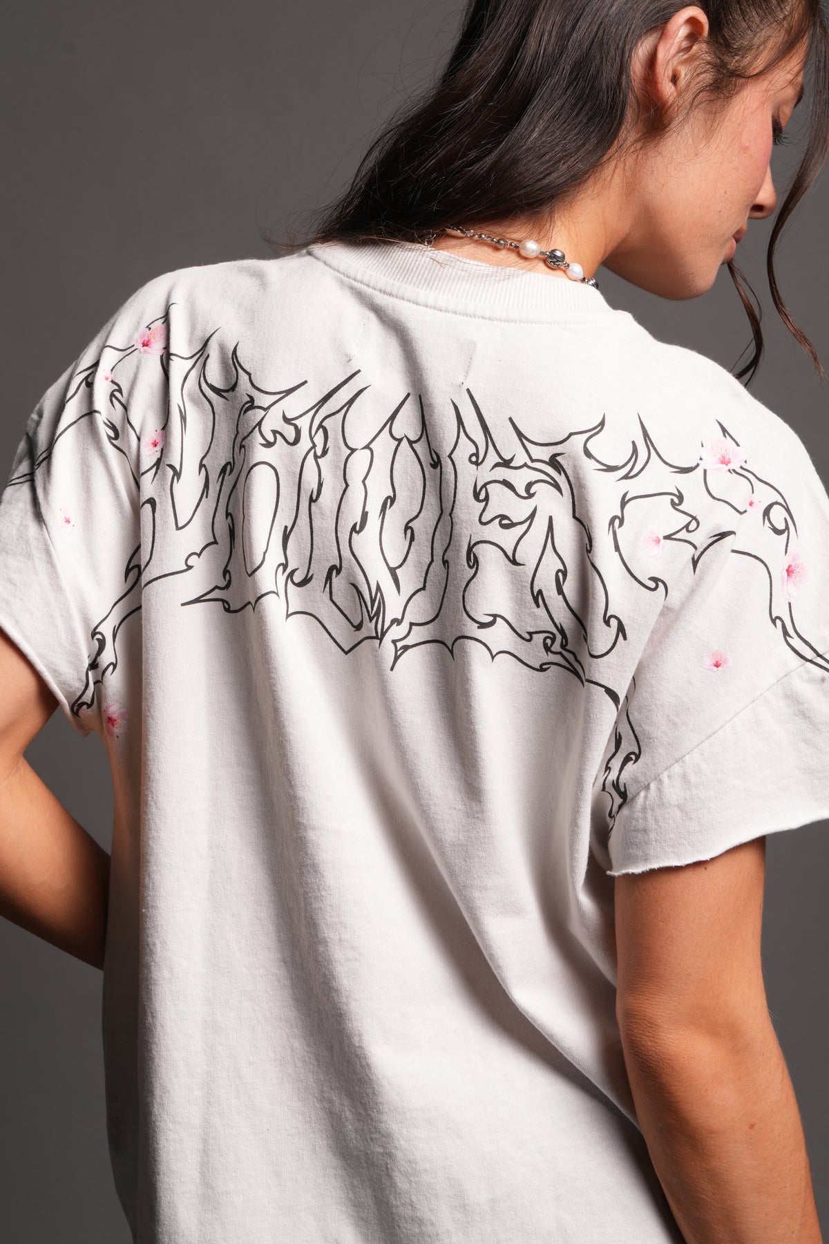 Sakura Hesh Grunge Mid Length Raw Hem Cap Sleeve Tee In Stone