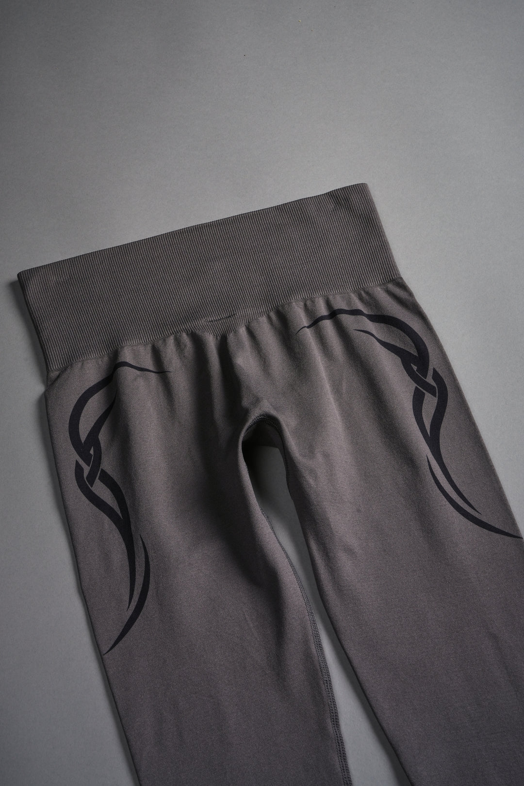 Finite Code Loyalty "Everson Seamless" Leggings in Wolf Gray