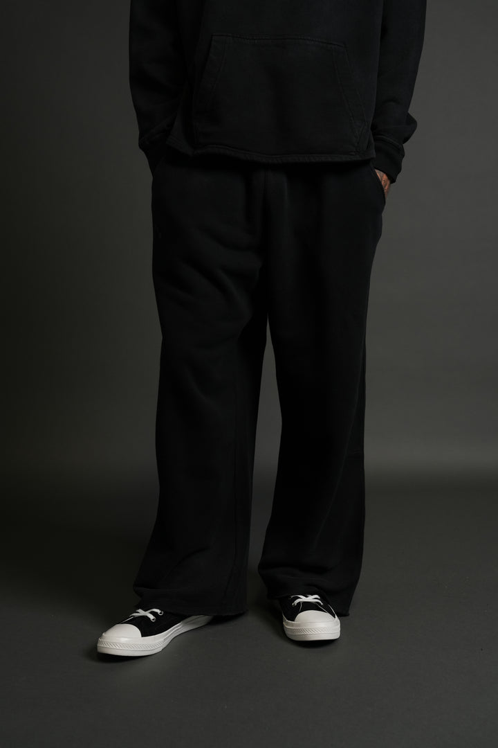 Darc Wandering Moaty Sweat Pants in Black Drift Wash