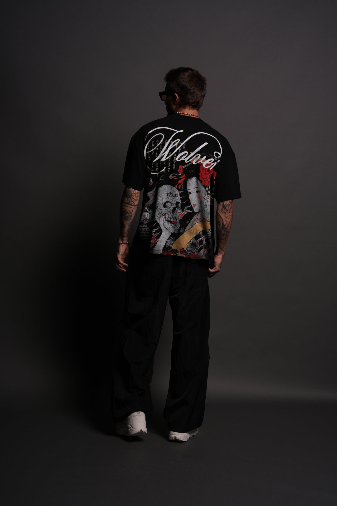 (1 Of 500) Geisha "Premium" Oversized Tee in Black