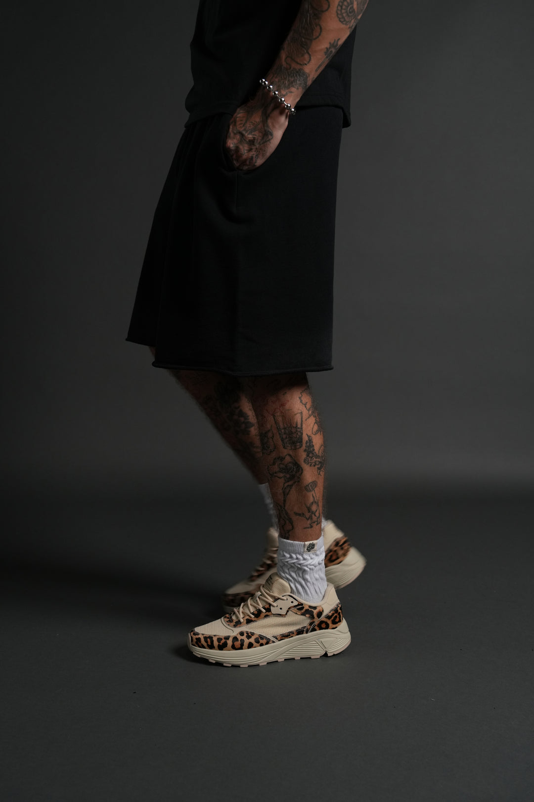 Darc Wandering Grunge Brock Sweat Shorts in Black Drift Wash