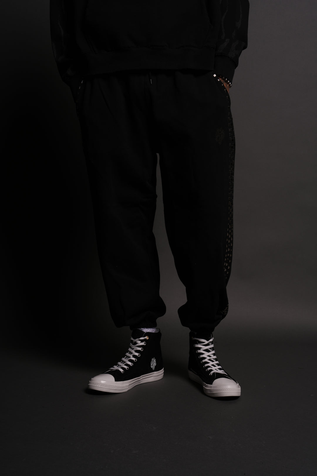 Dual Stud Lounger Sweat Pants in Black