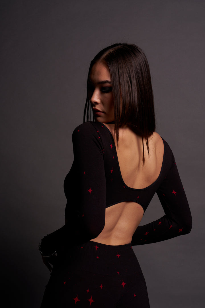 Darc Script "Everson Seamless" Chloe L/S Top in Black/Red Starry Night