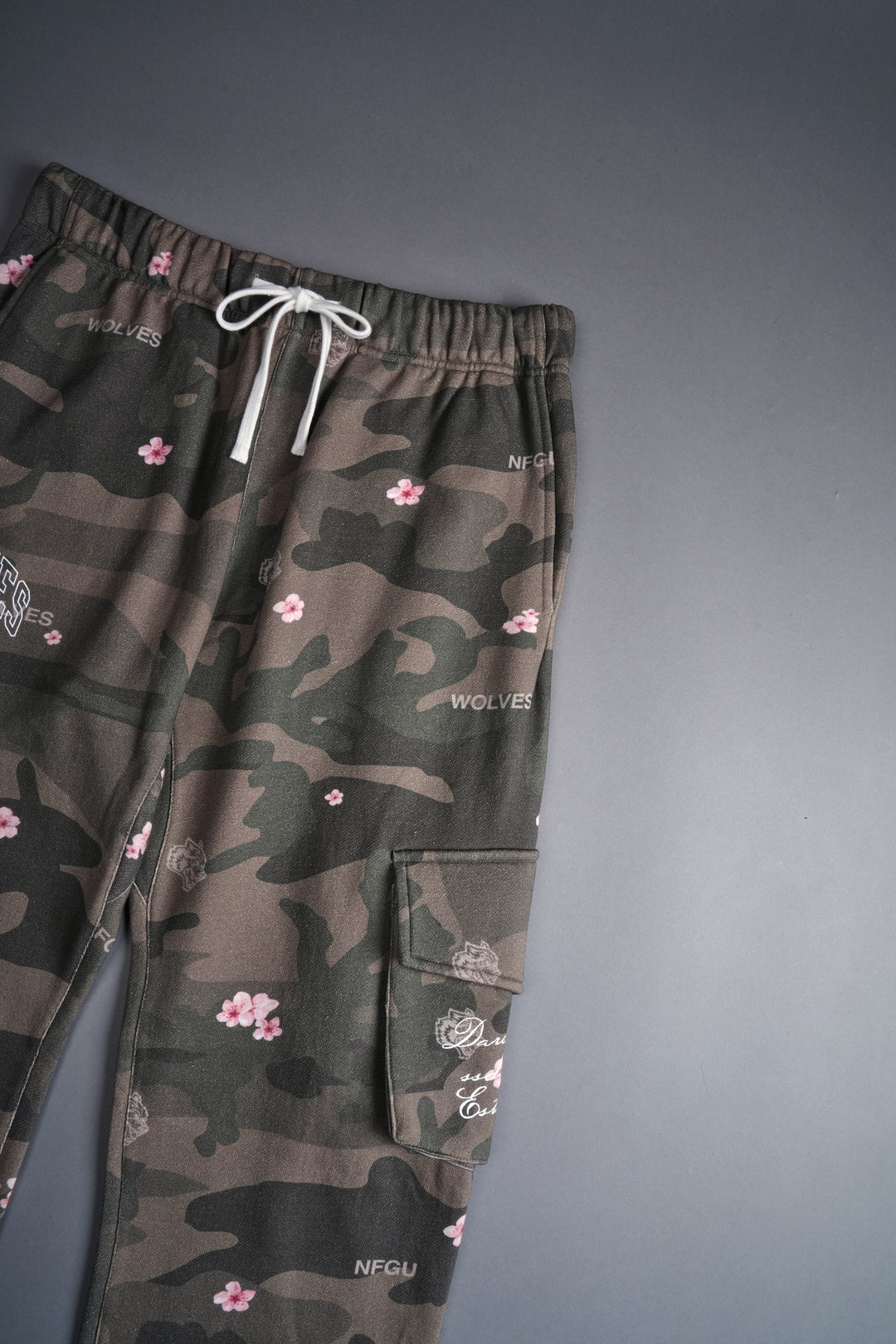 Stay Loyal Bigelow Cargo Sweat Pants in Vintage Blossom Woodland Camo