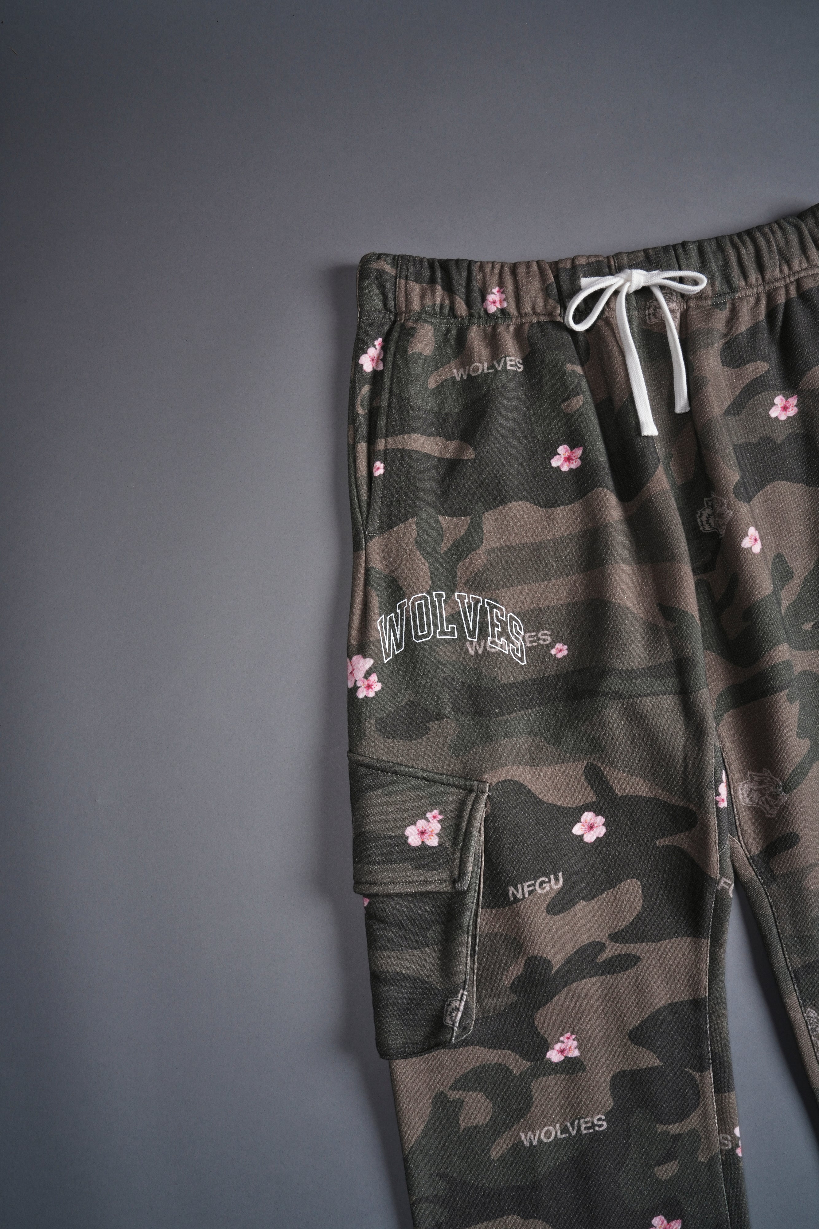 Stay Loyal Bigelow Cargo Sweat Pants in Vintage Blossom Woodland Camo