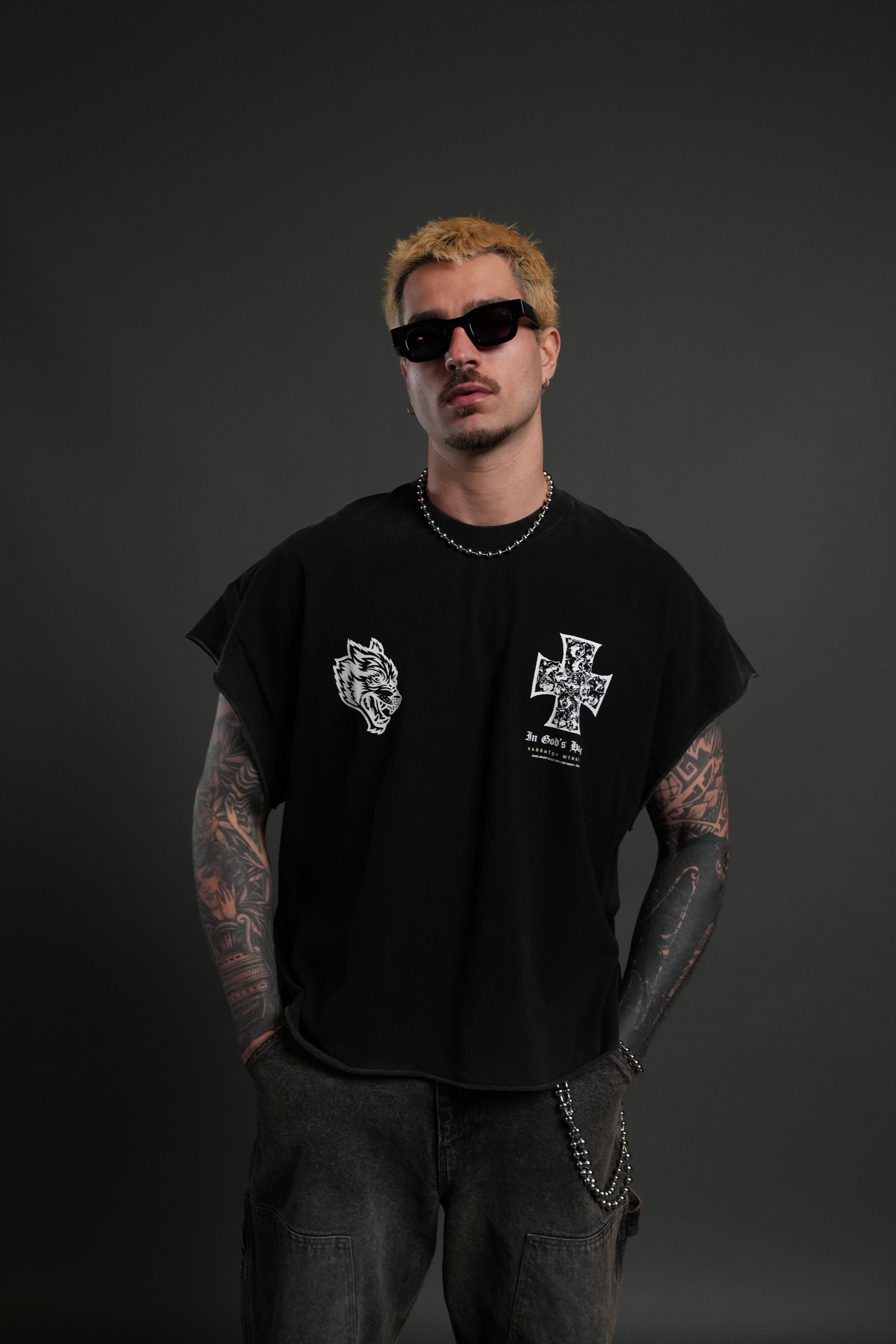 Iron Wolf Pack Grunge Cut-Off Tee in Black