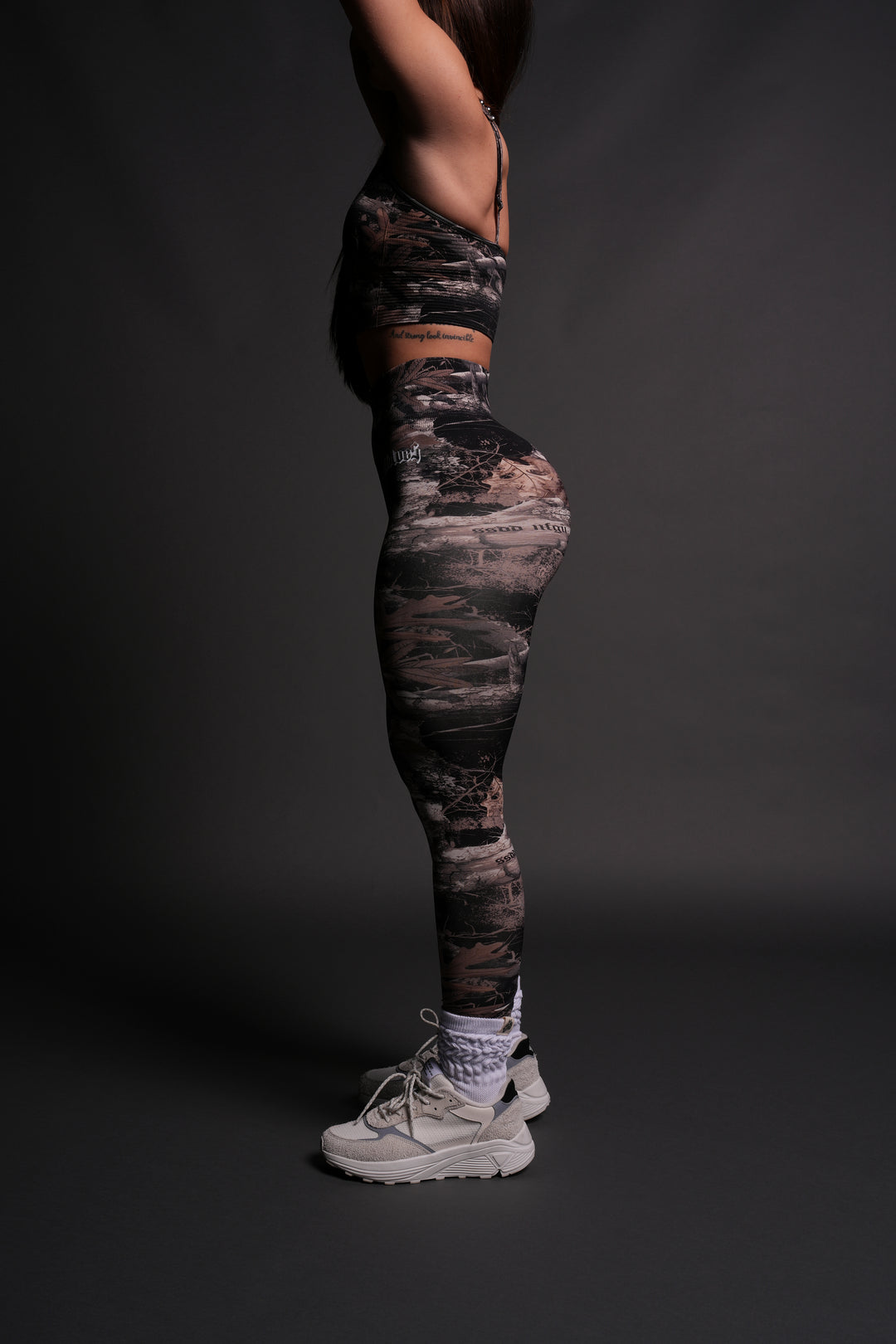 Our Passion "Everson Seamless" Scrunch Leggings in Darc Brown Woodland Camo