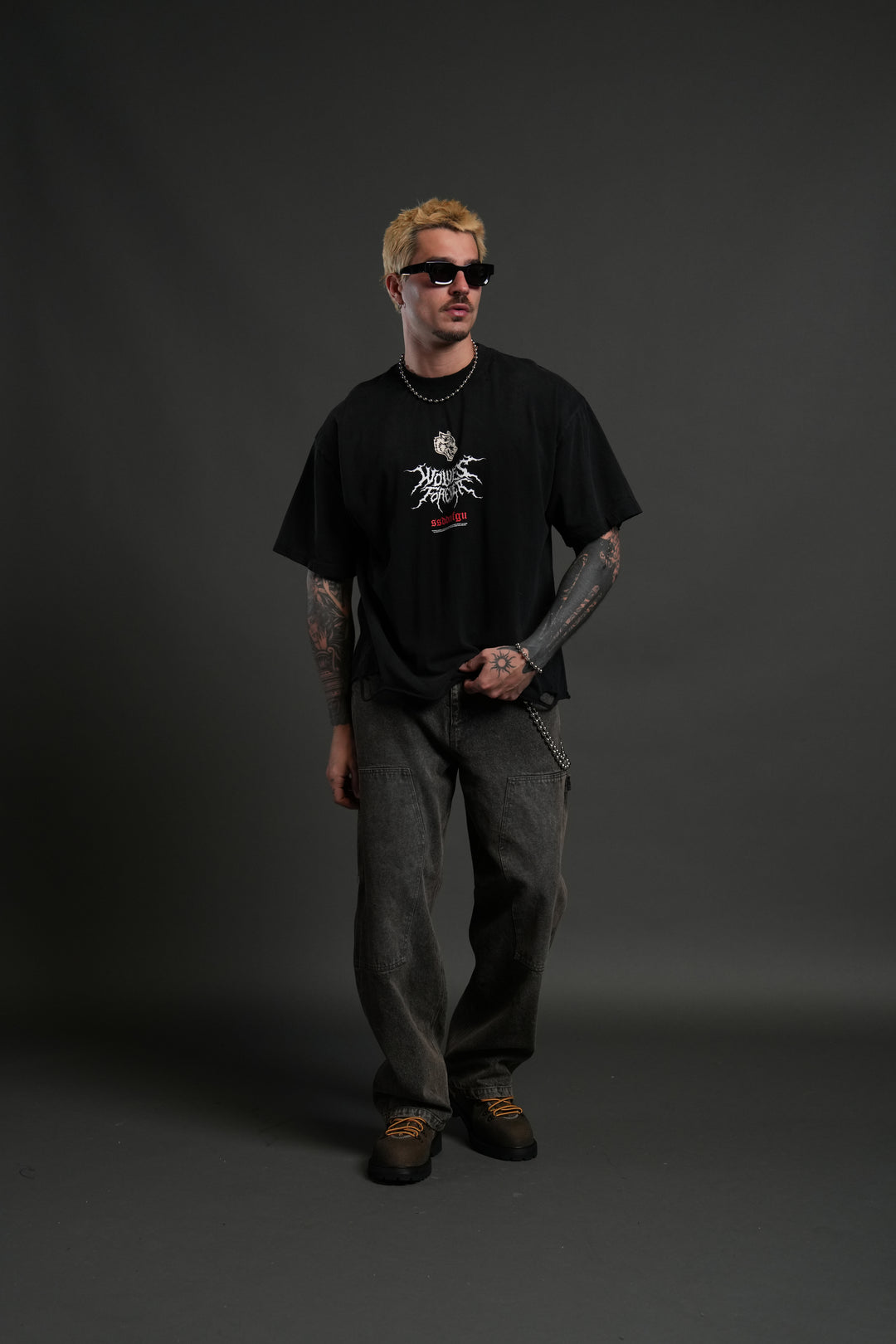 Mori Rose Distressed Grunge Tee in Black Drift Wash