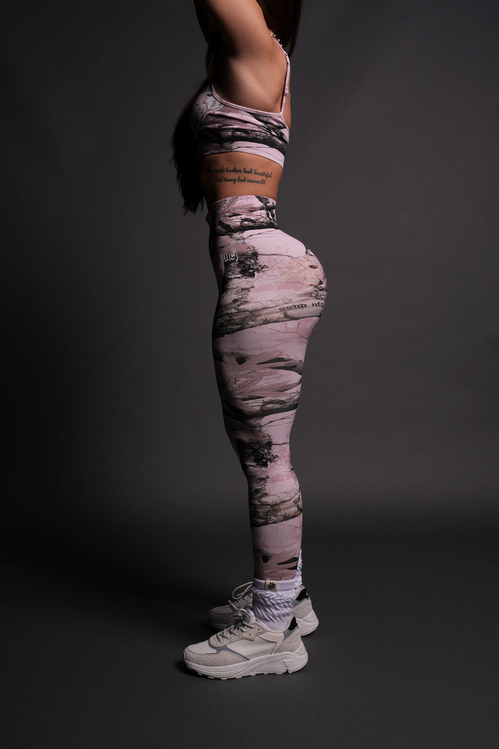 Our Passion "Everson Seamless" Scrunch Leggings in Brown/Light Mauve Woodland Camo