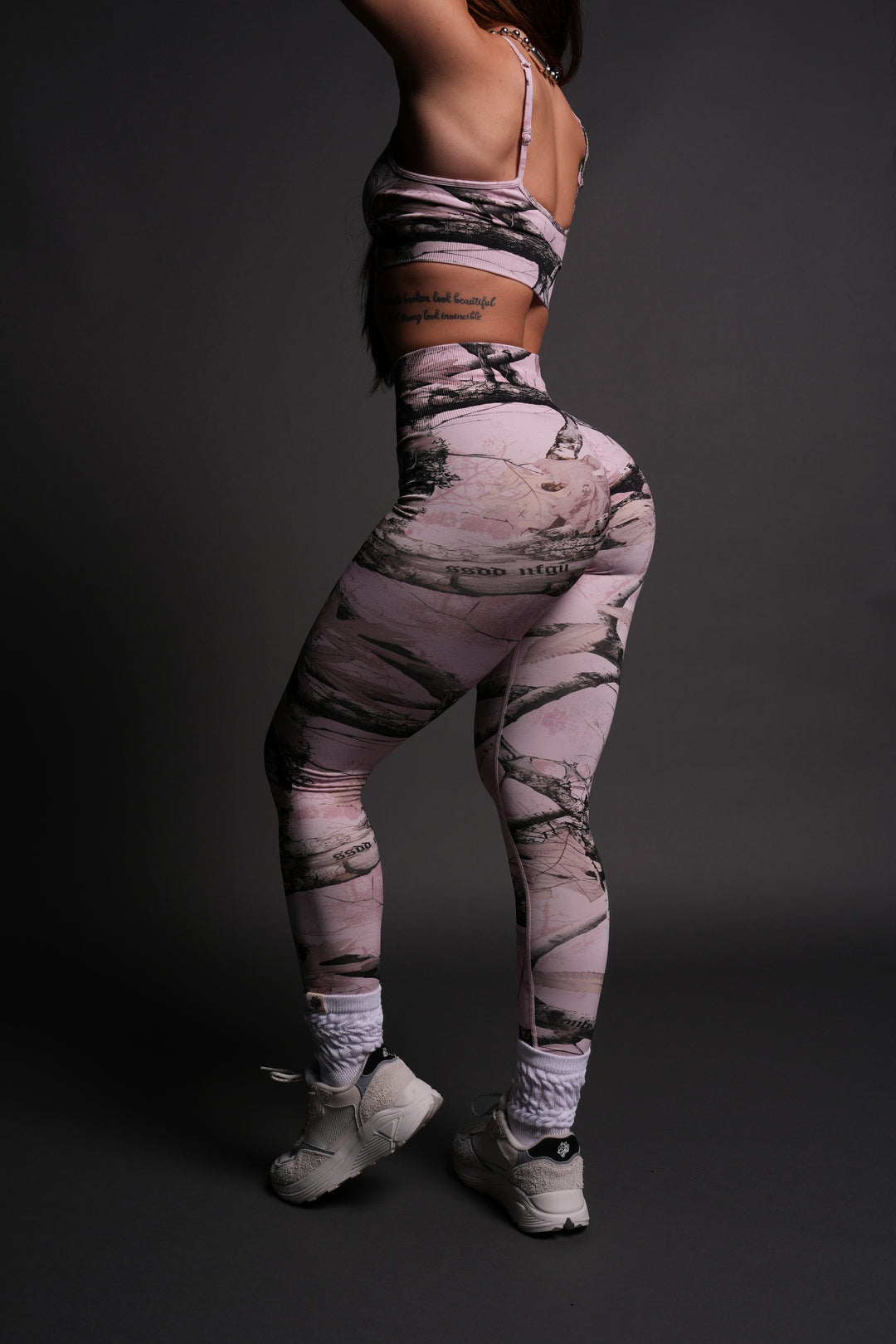 Our Passion "Everson Seamless" Scrunch Leggings in Brown/Light Mauve Woodland Camo