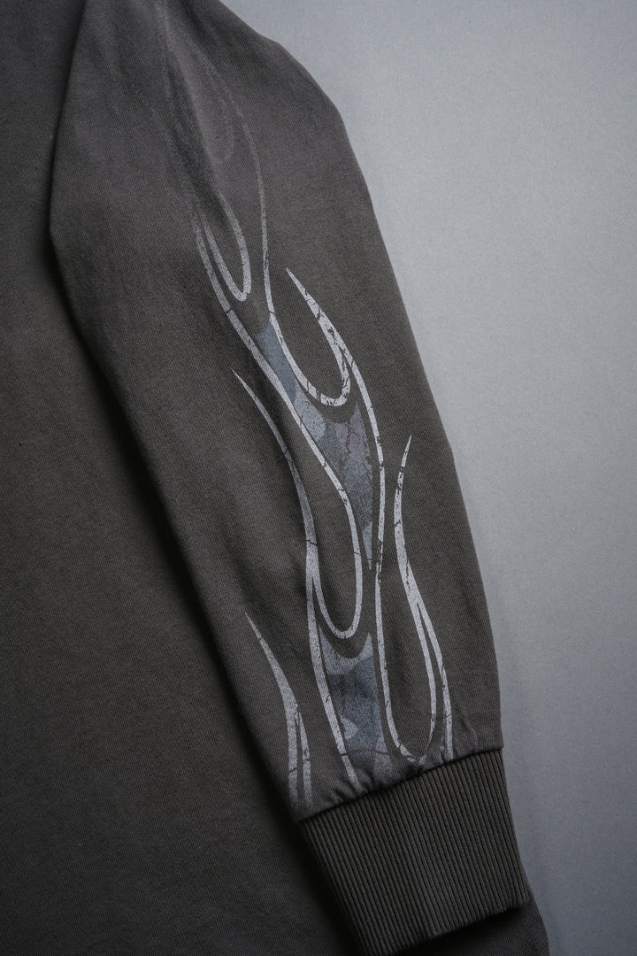 Take-Off Grunge Mid-Length Raw Hem LS Tee in Wolf Gray