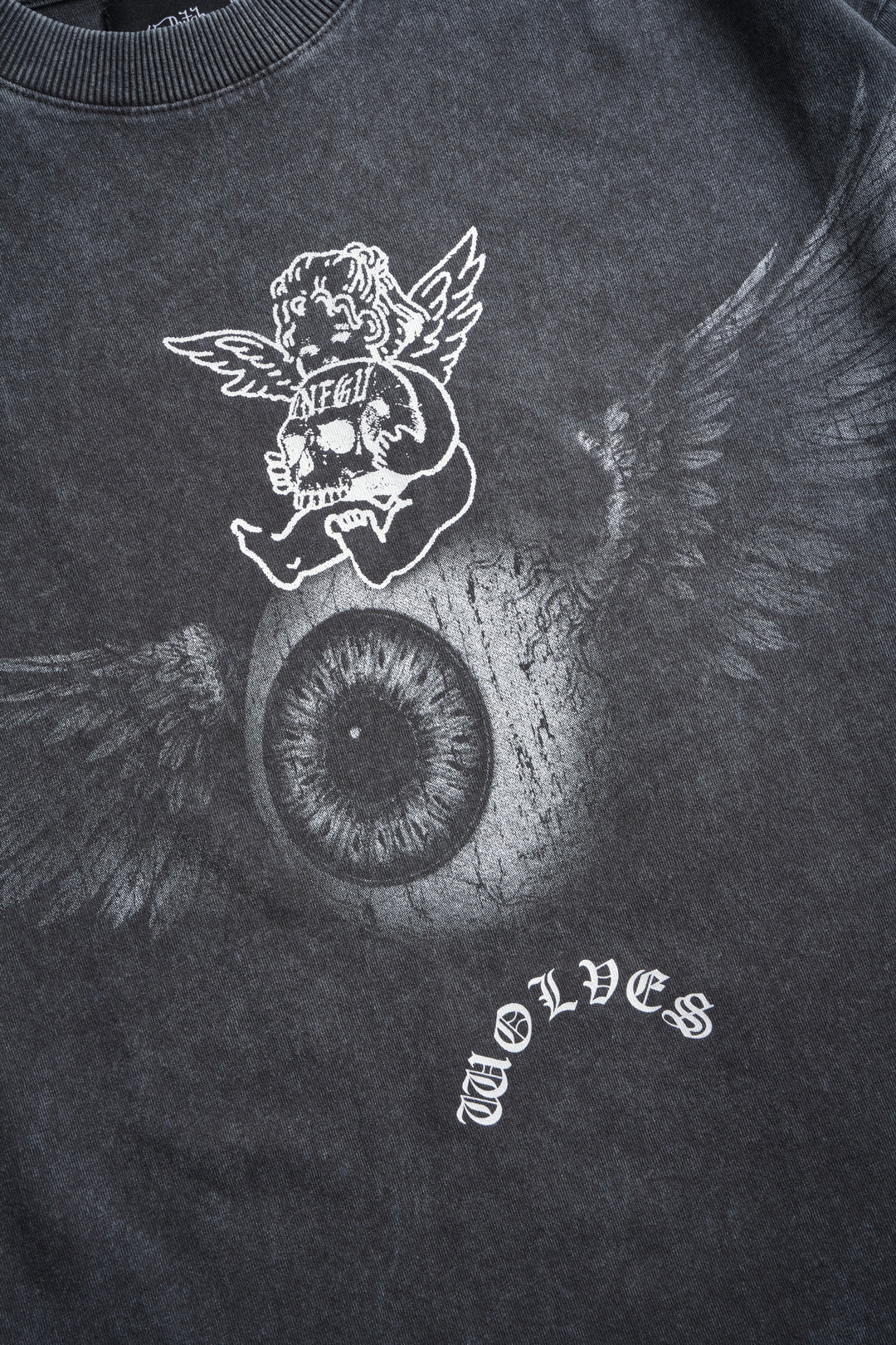 Flight Club Distressed Grunge Mid-Length Raw Hem Tee in Wolf Gray