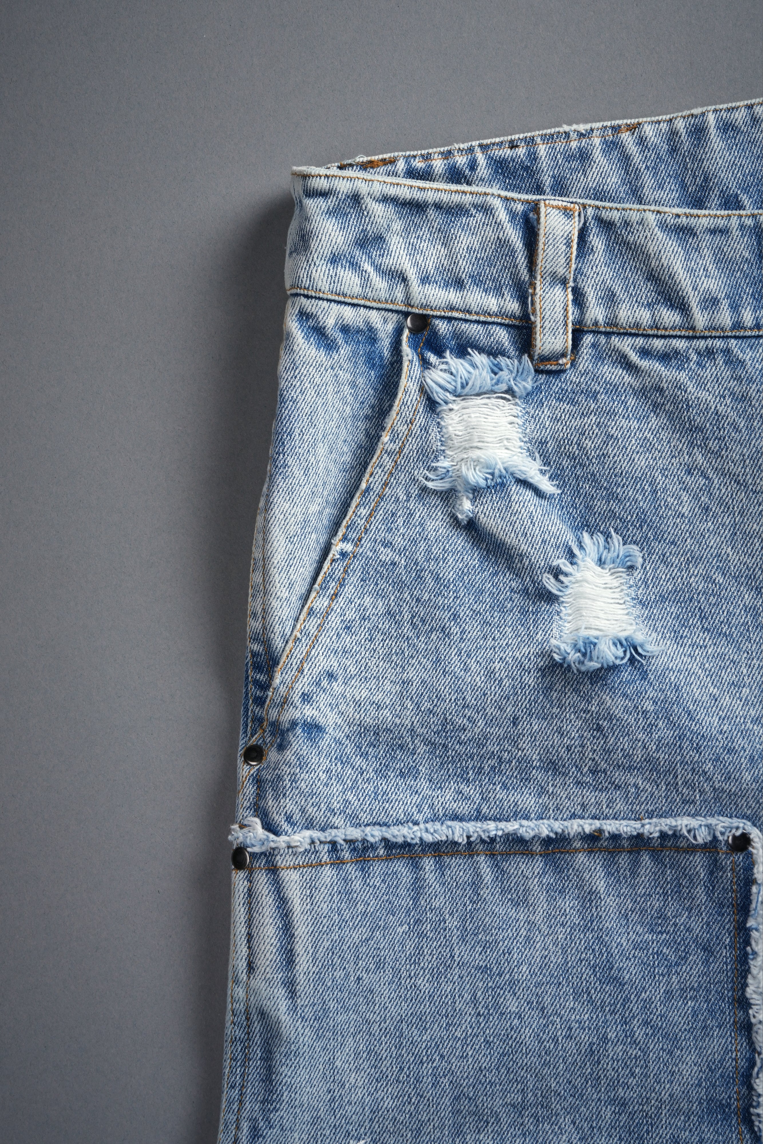 Darc Vice Distressed Denim Carpenter Shorts in Light Wash