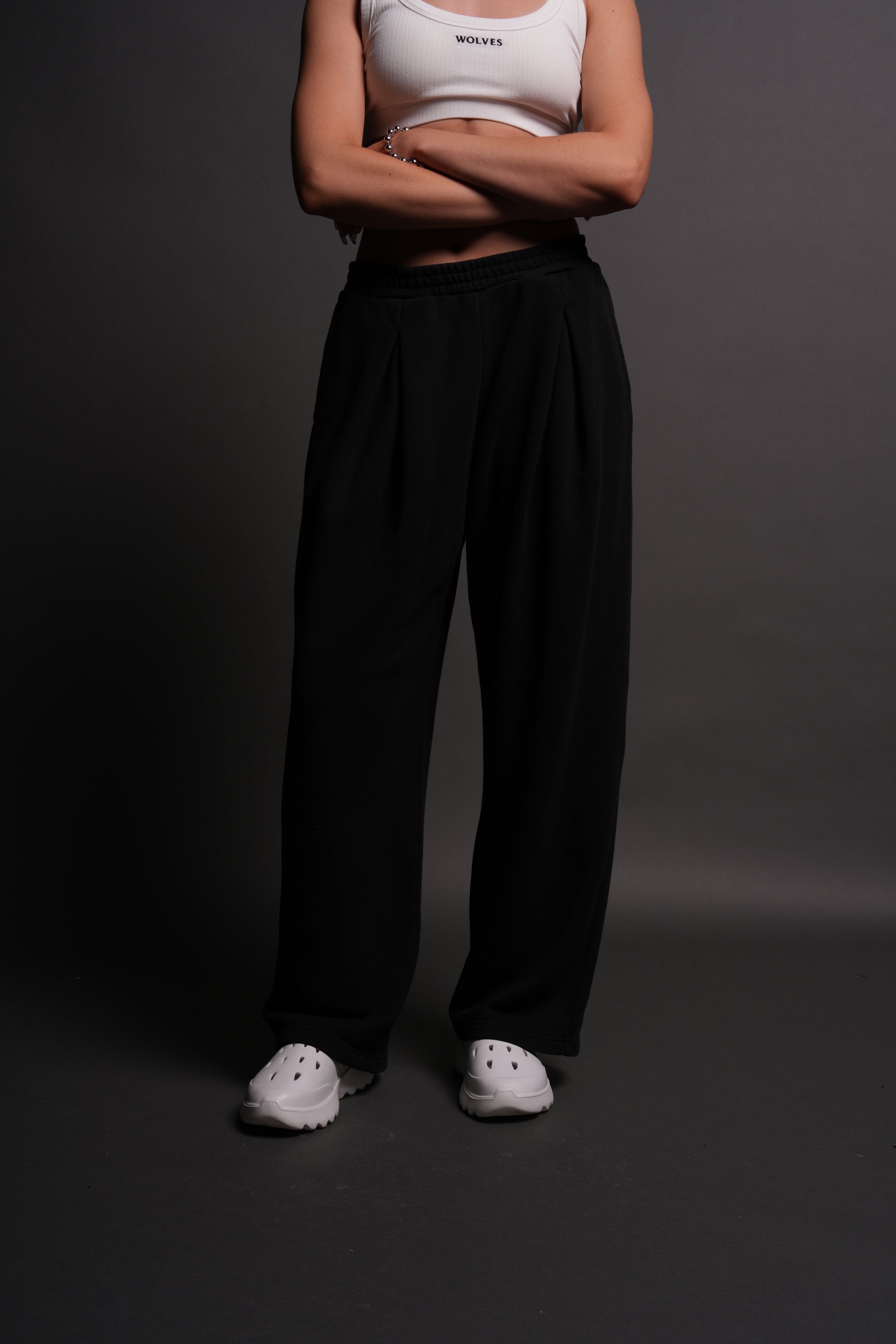 Chopper Appliqué "Yara" Pleated Sweat Pants V2 in Black