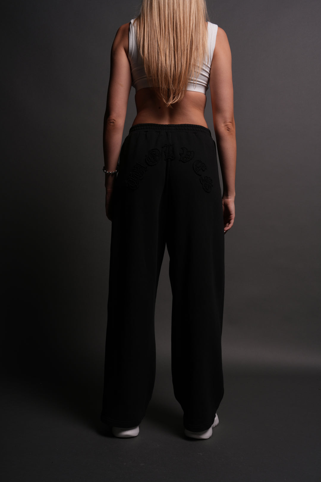 Chopper Appliqué "Yara" Pleated Sweat Pants V2 in Black