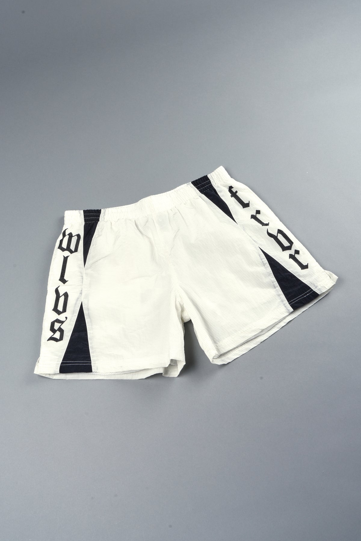Wlvsfrvr Zdan Shorts In Cream