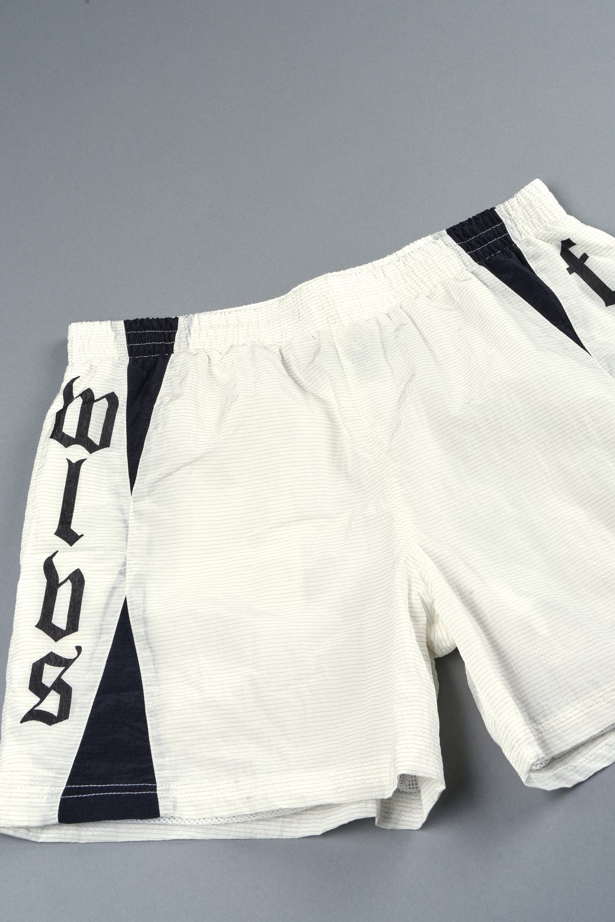 Wlvsfrvr Zdan Shorts In Cream