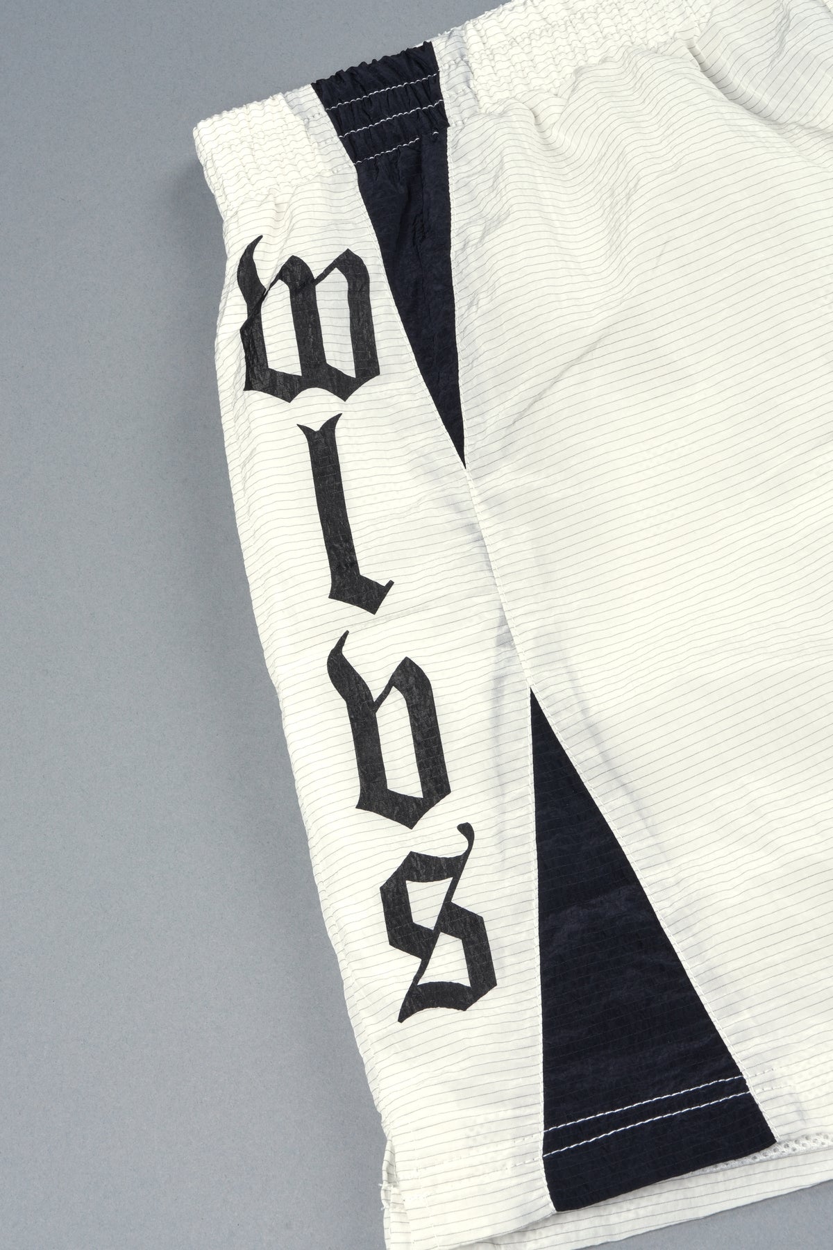 Wlvsfrvr Zdan Shorts In Cream