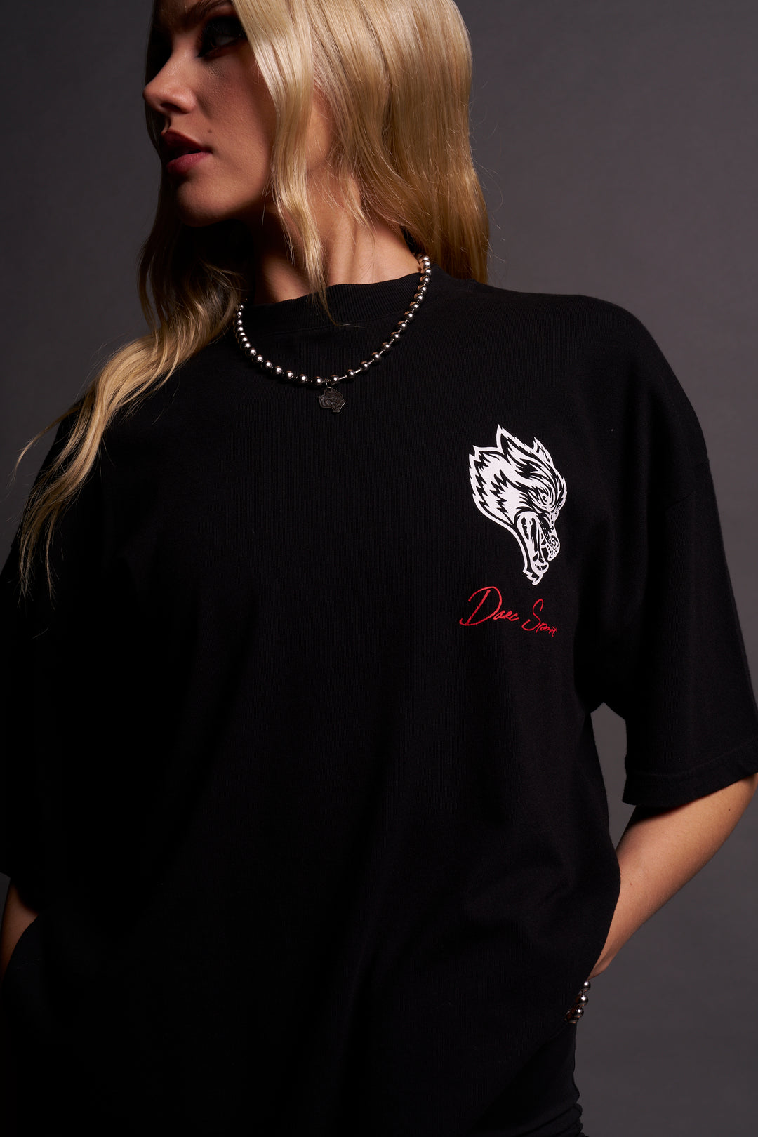 Queen's Shadow "Pump Cover" Tee in Black