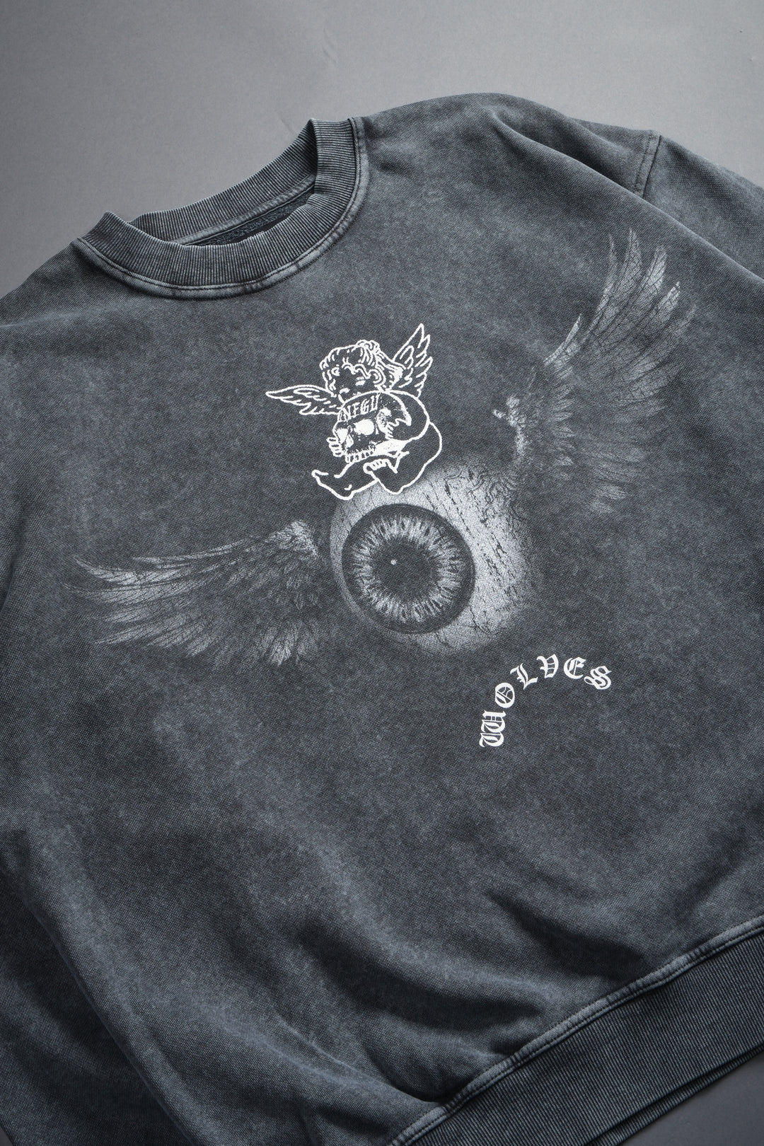Flight Club London Crewneck in Wolf Gray