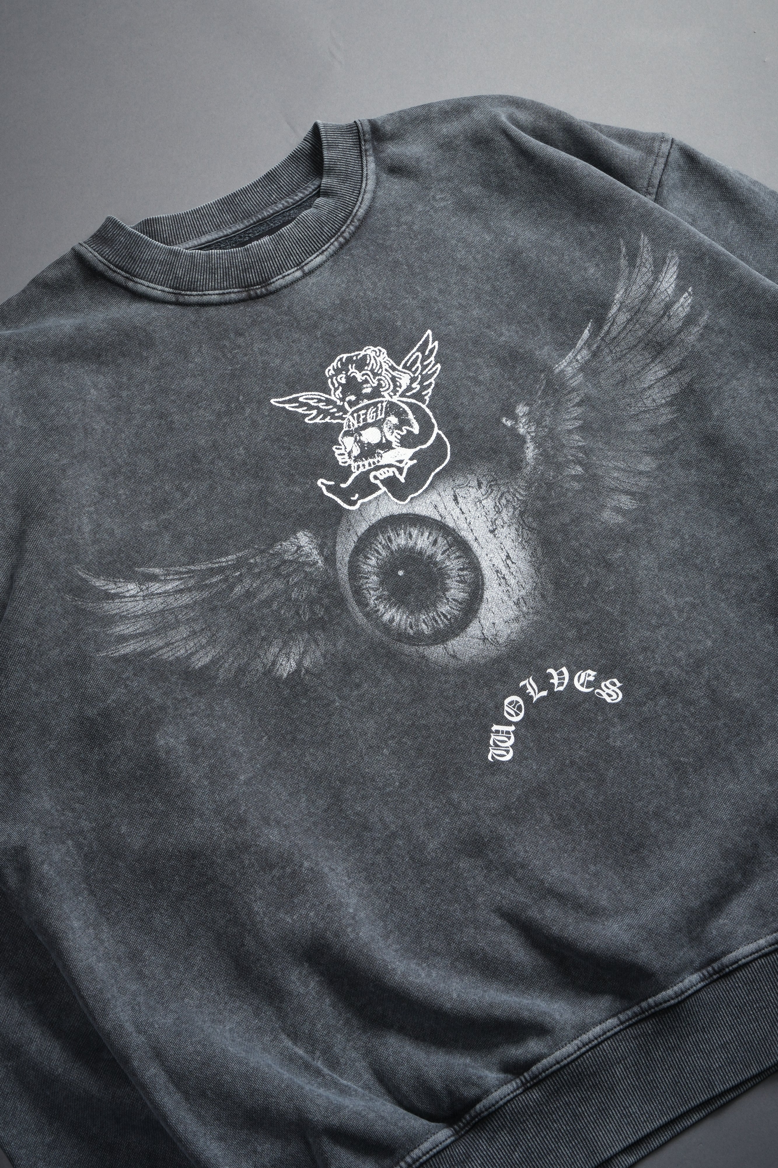 Flight Club London Crewneck in Wolf Gray