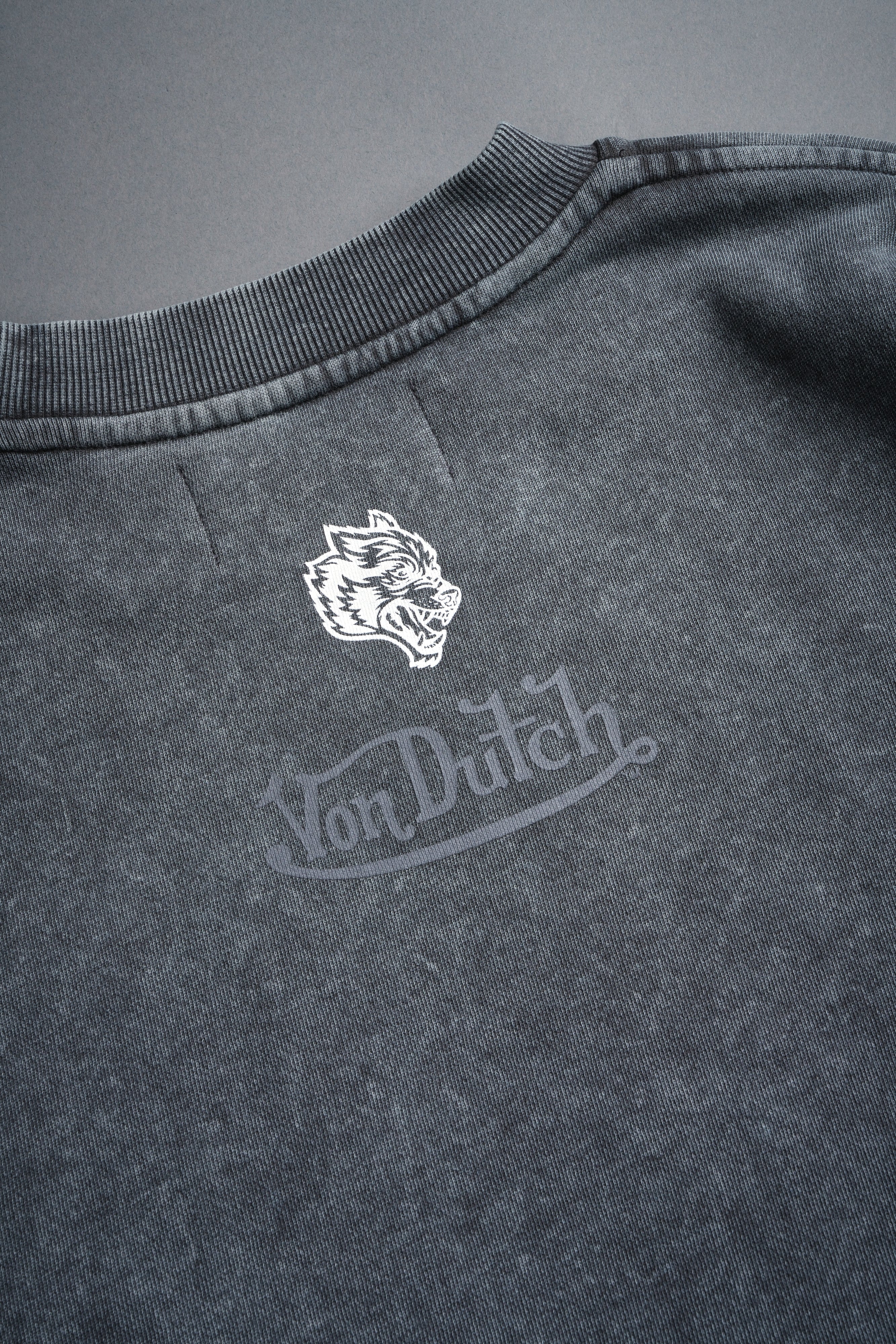 Flight Club London Crewneck in Wolf Gray