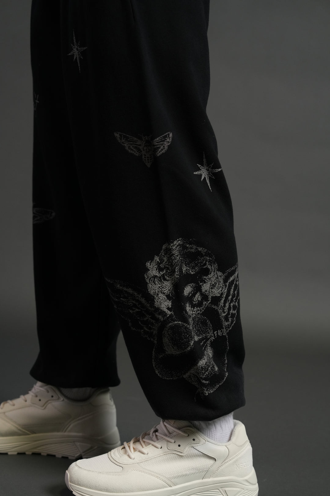 Sacred Flash Lightweight Lounger Sweat Pants in Black Drift Wash