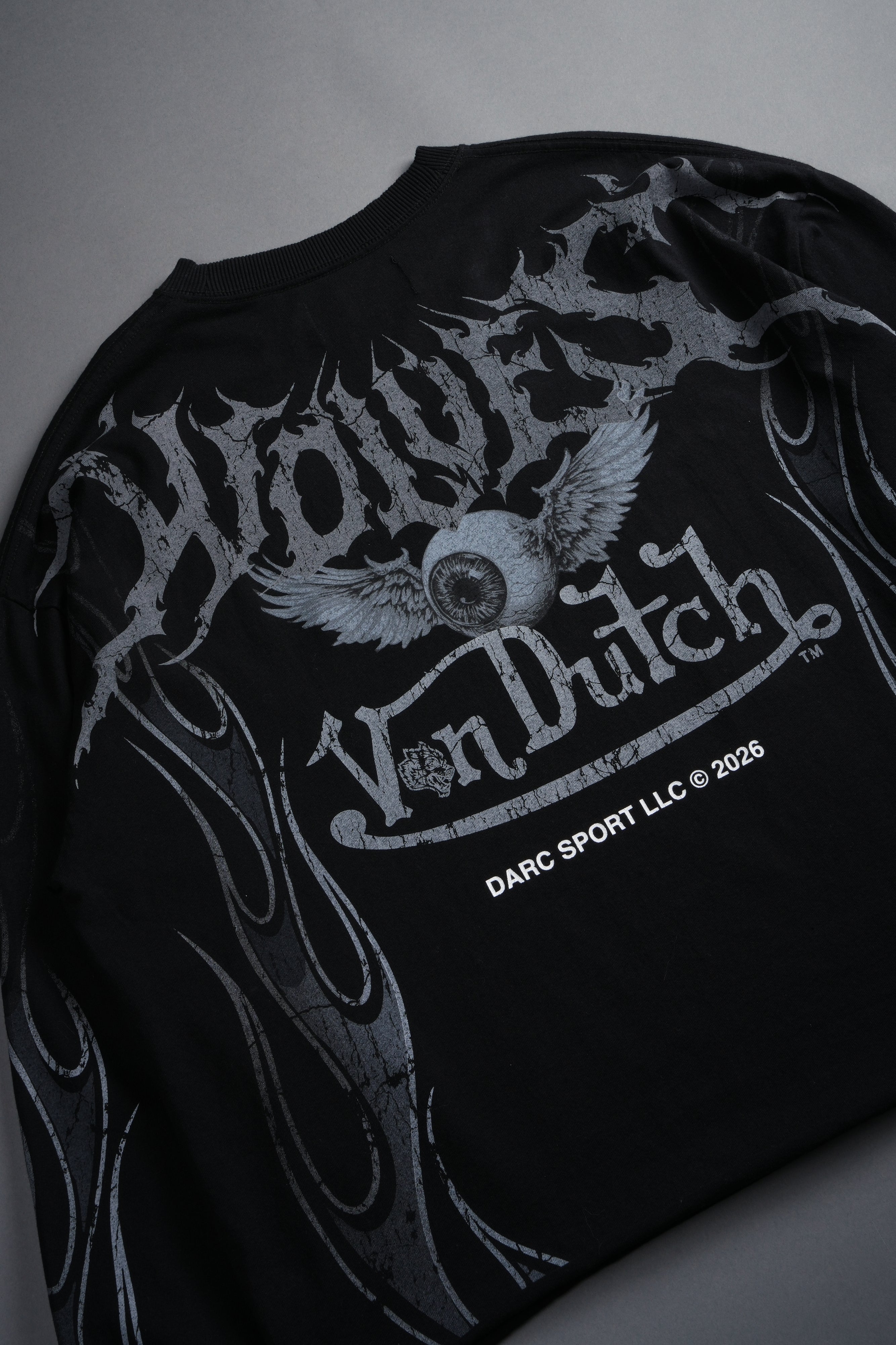 Take-Off Grunge Mid-Length Raw Hem LS Tee in Black