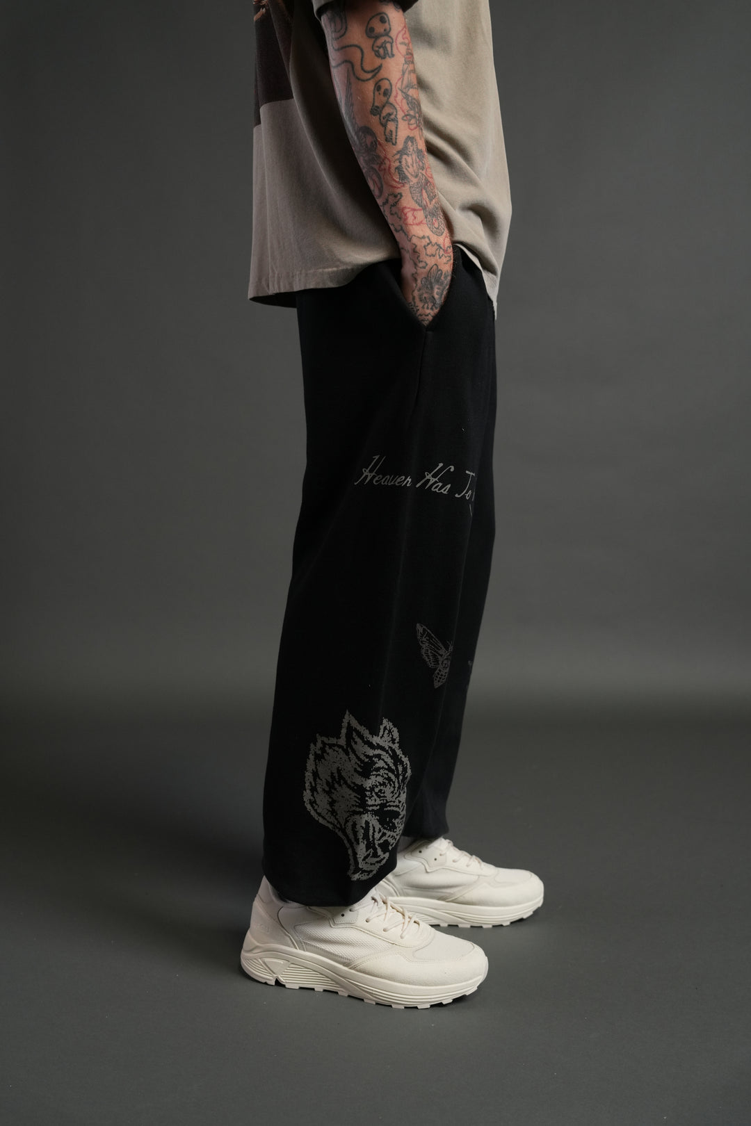 Sacred Flash Lightweight Lounger Sweat Pants in Black Drift Wash