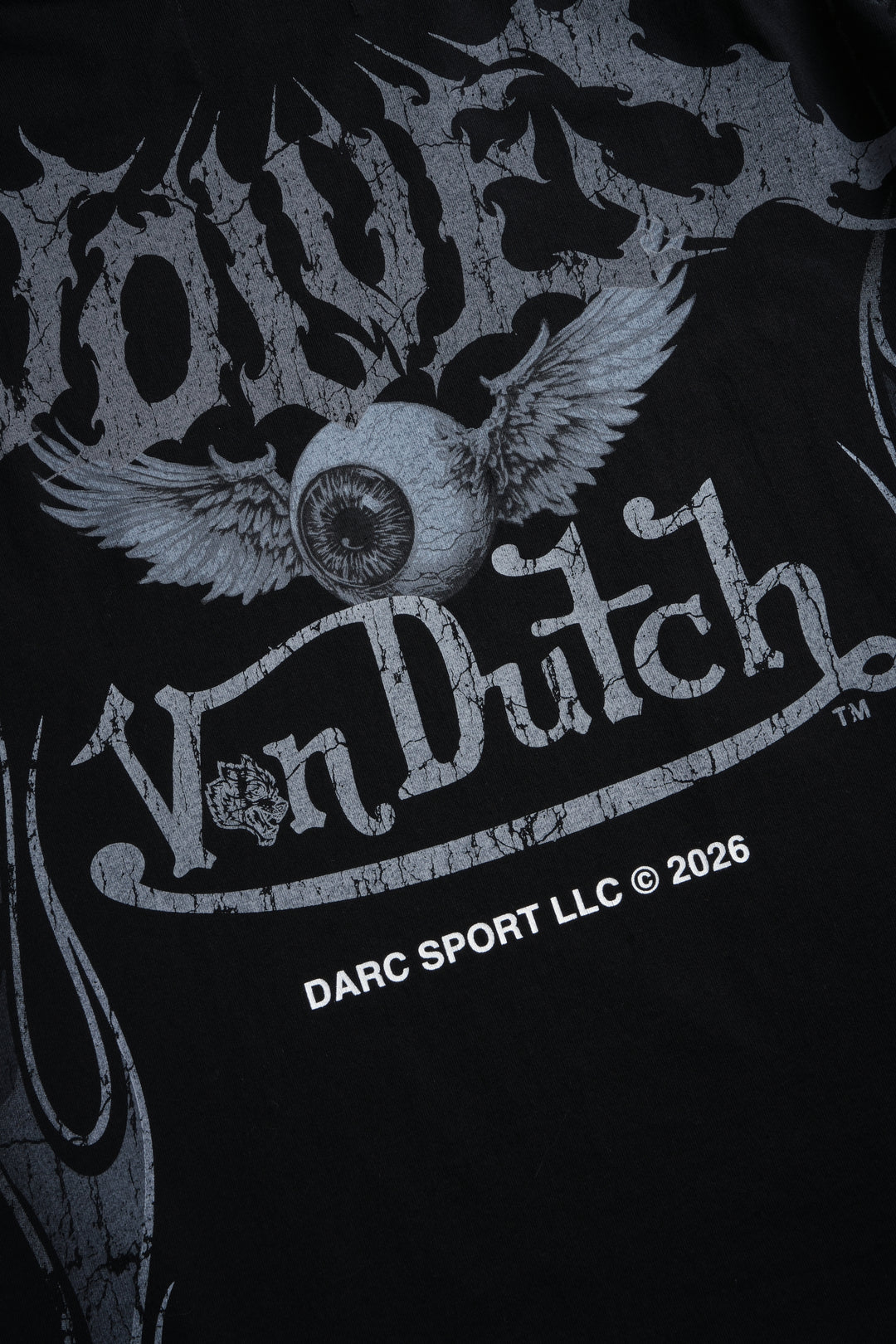 Take-Off Grunge Mid-Length Raw Hem LS Tee in Black