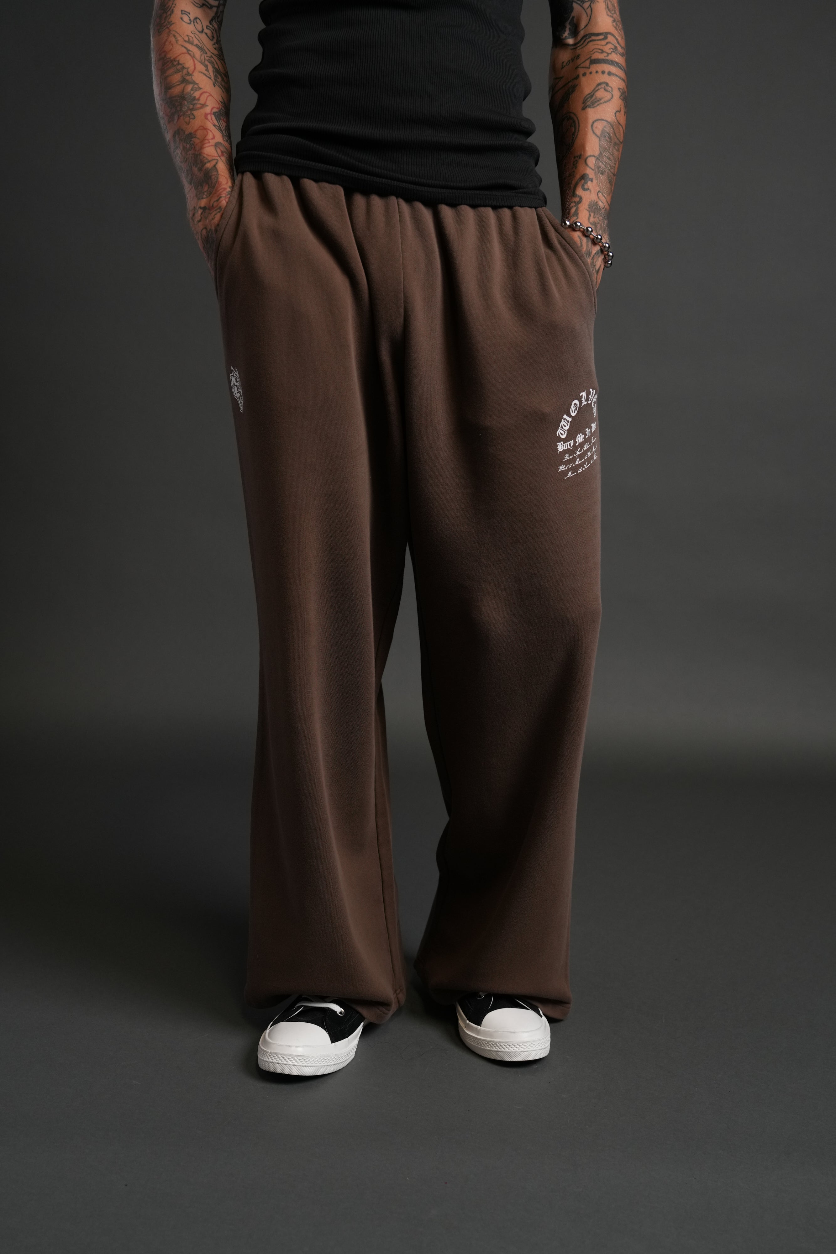 Bury Me in Darc Chopper Lennox Sweat Pants in Desert Dust Drift Wash