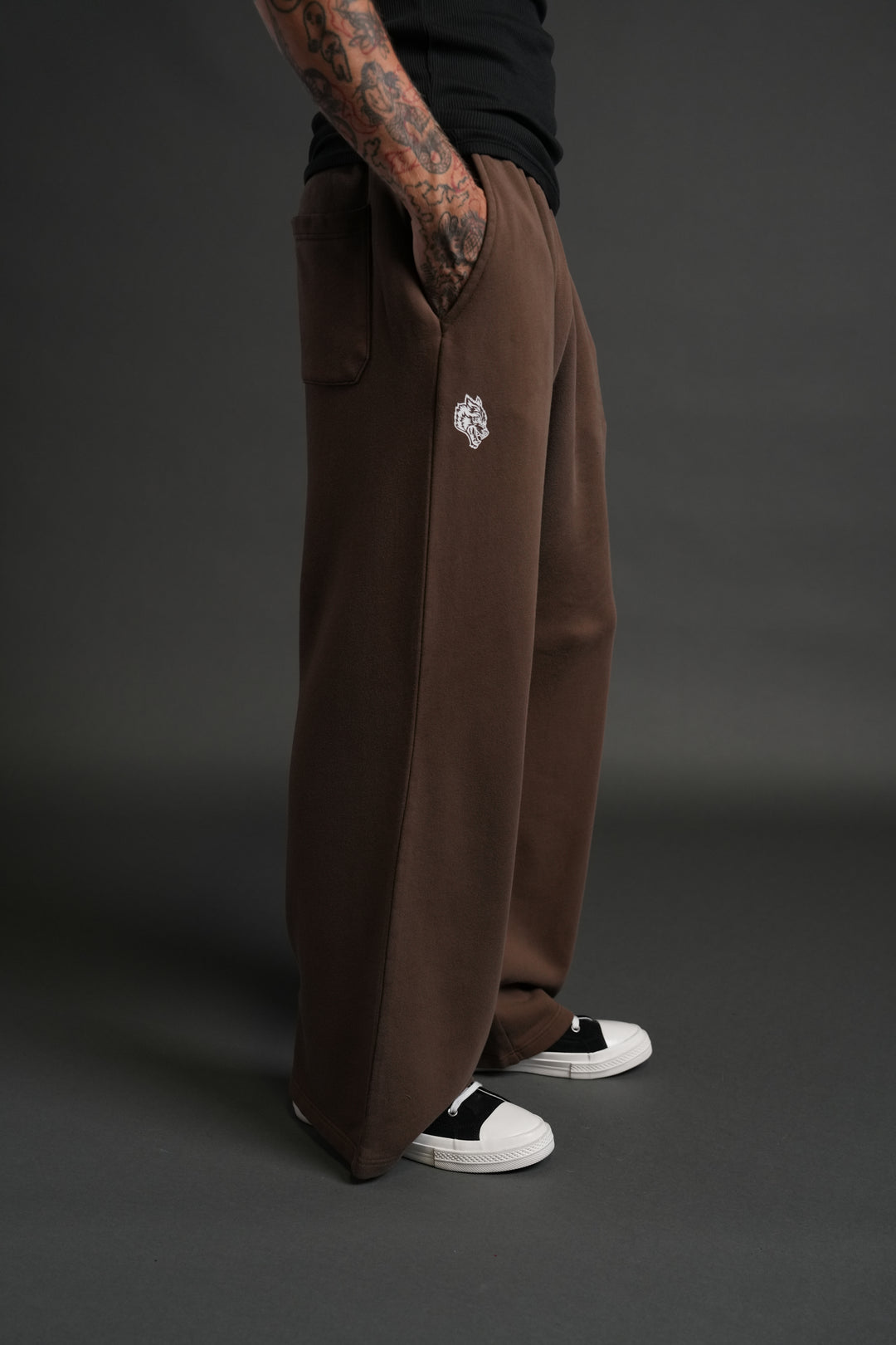Bury Me in Darc Chopper Lennox Sweat Pants in Desert Dust Drift Wash