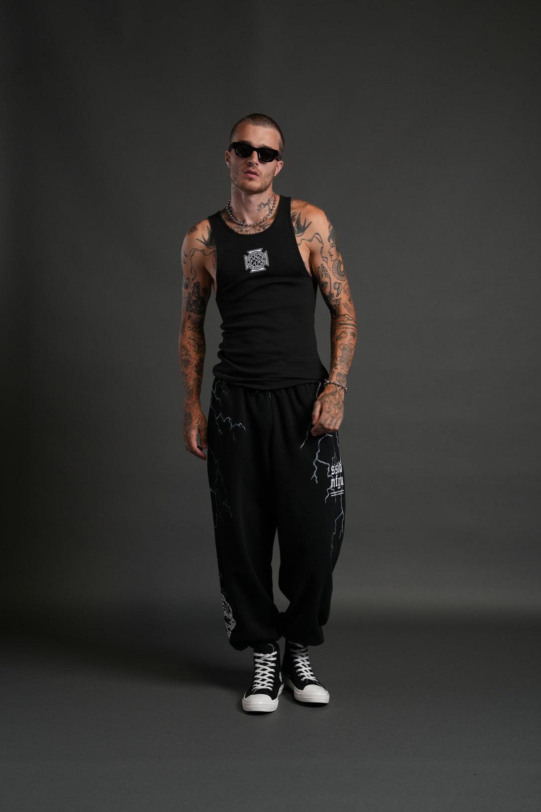 Darc Storm Lounger Sweat Pants in Black