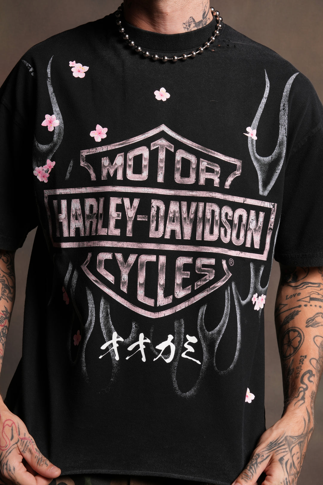 Darc Blossom Distressed Grunge Mid Length Raw Hem Tee in Washed Black