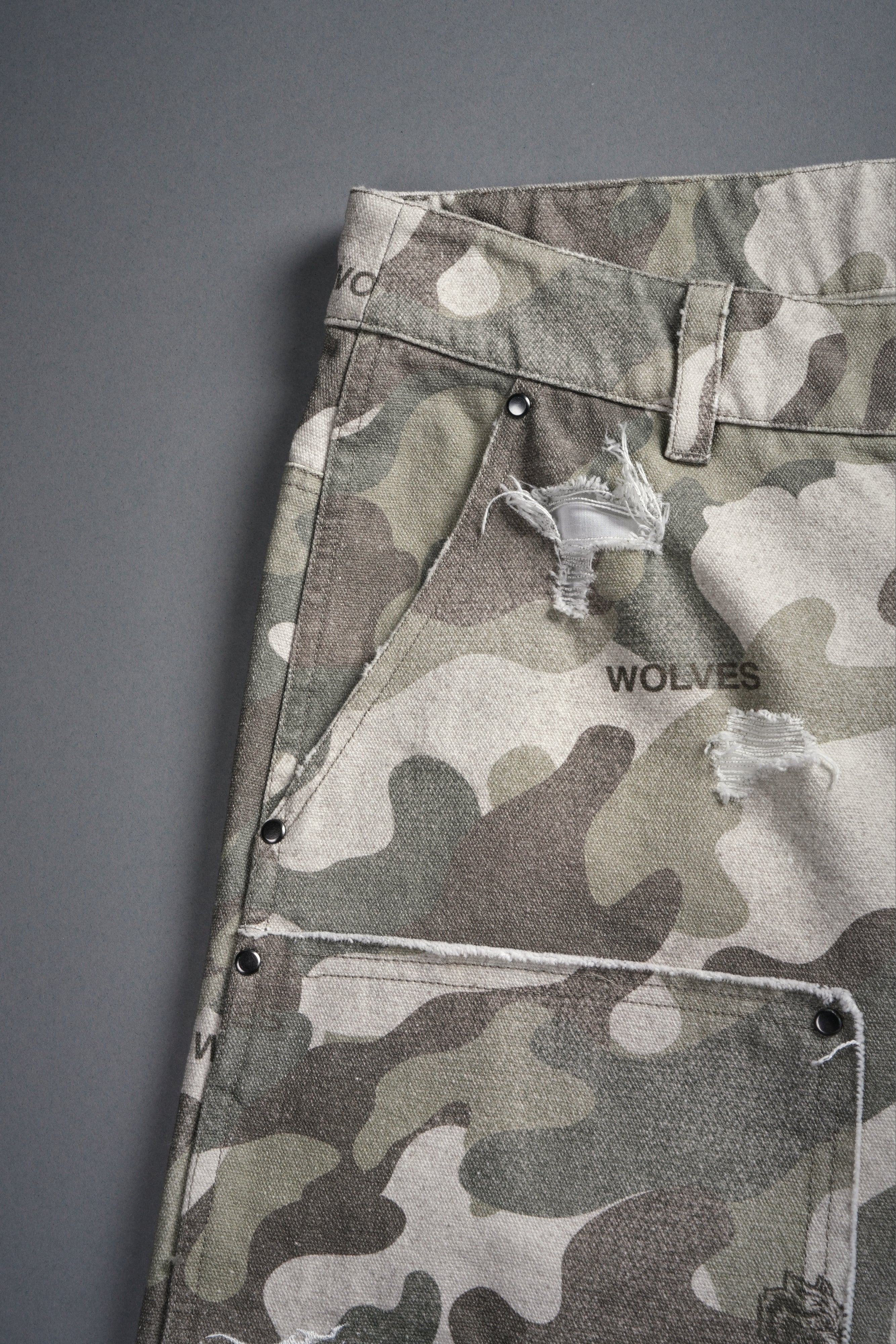 Darc Vice Distressed Denim Carpenter Shorts in DSVD Green Camo