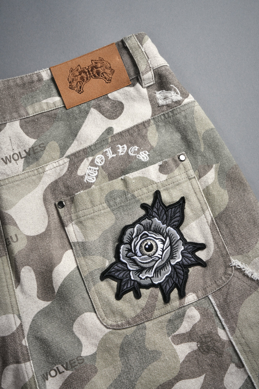 Darc Vice Distressed Denim Carpenter Shorts in DSVD Green Camo