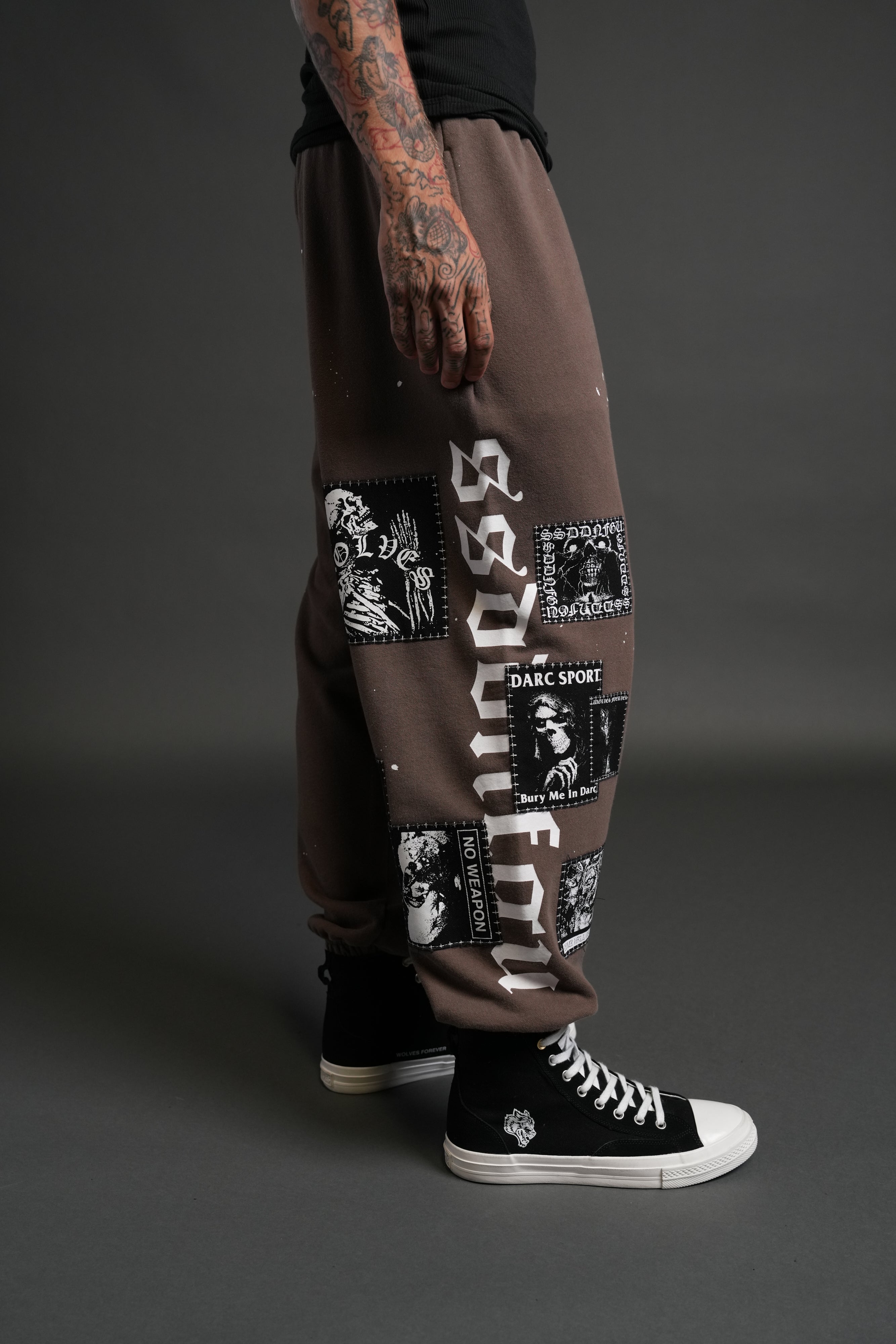 Stitched In Unisex Lounger Sweat Pants in Desert Dust Vandal Wash