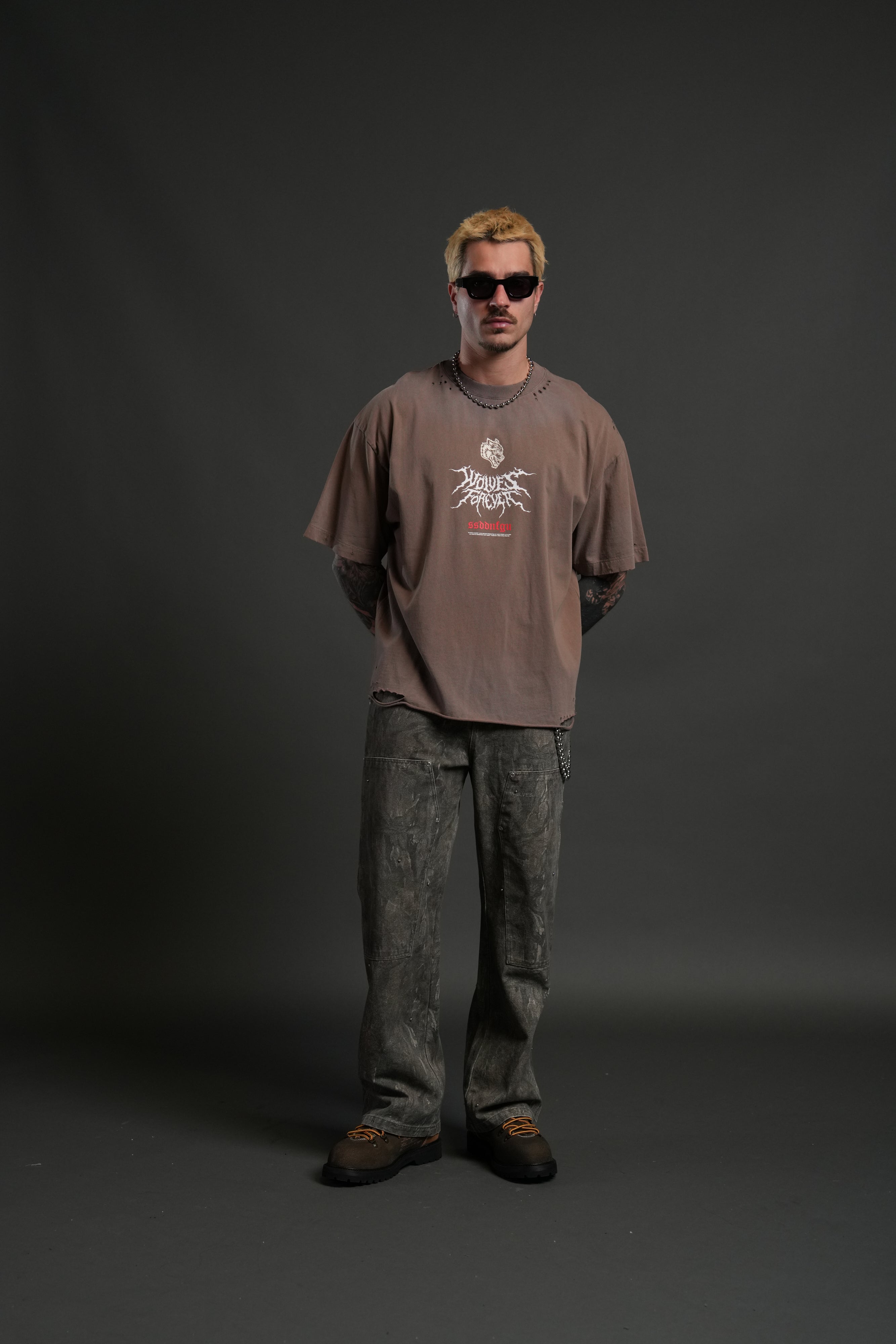 Mori Rose Distressed Grunge Tee in Mojave Brown Drift Wash