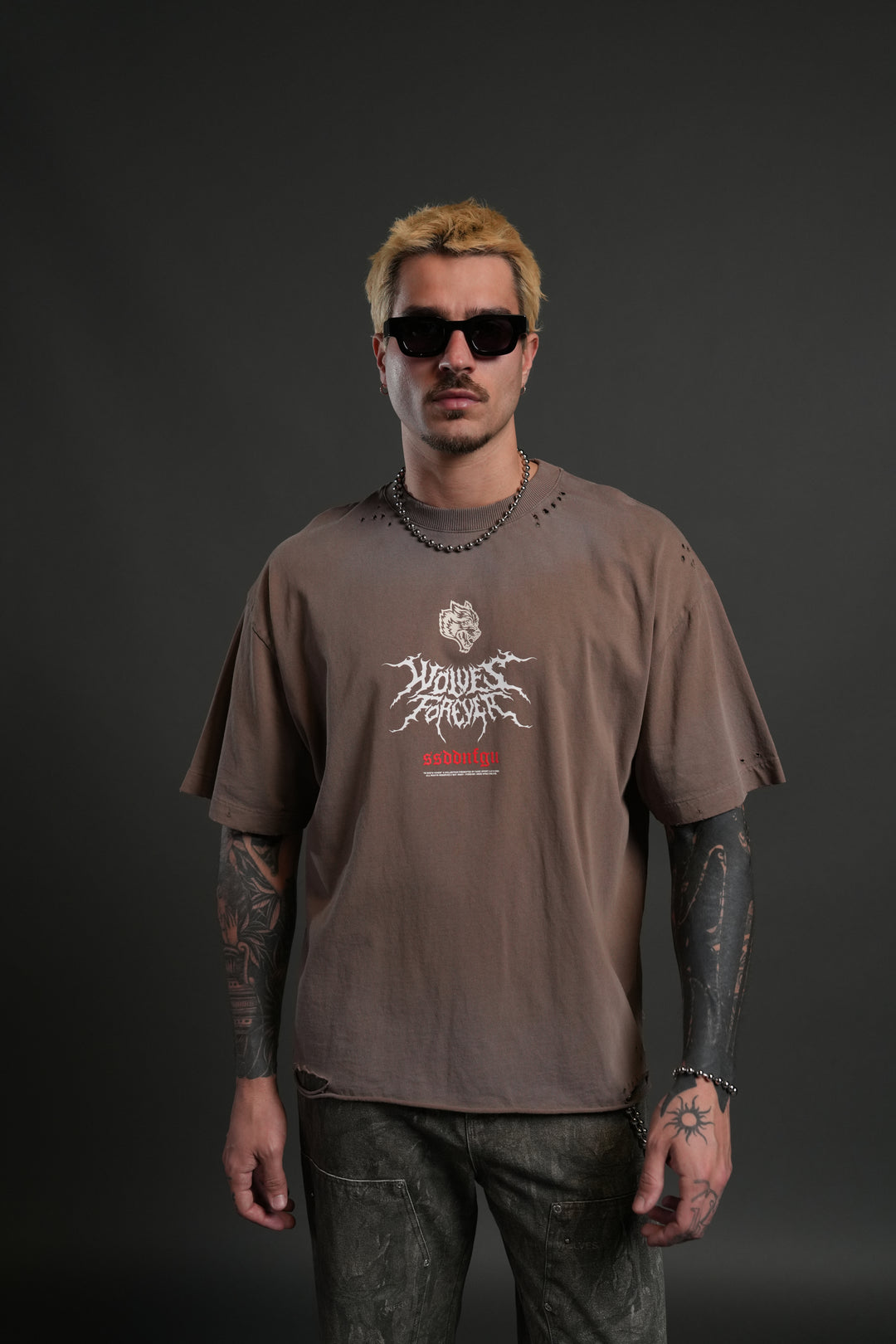 Mori Rose Distressed Grunge Tee in Mojave Brown Drift Wash