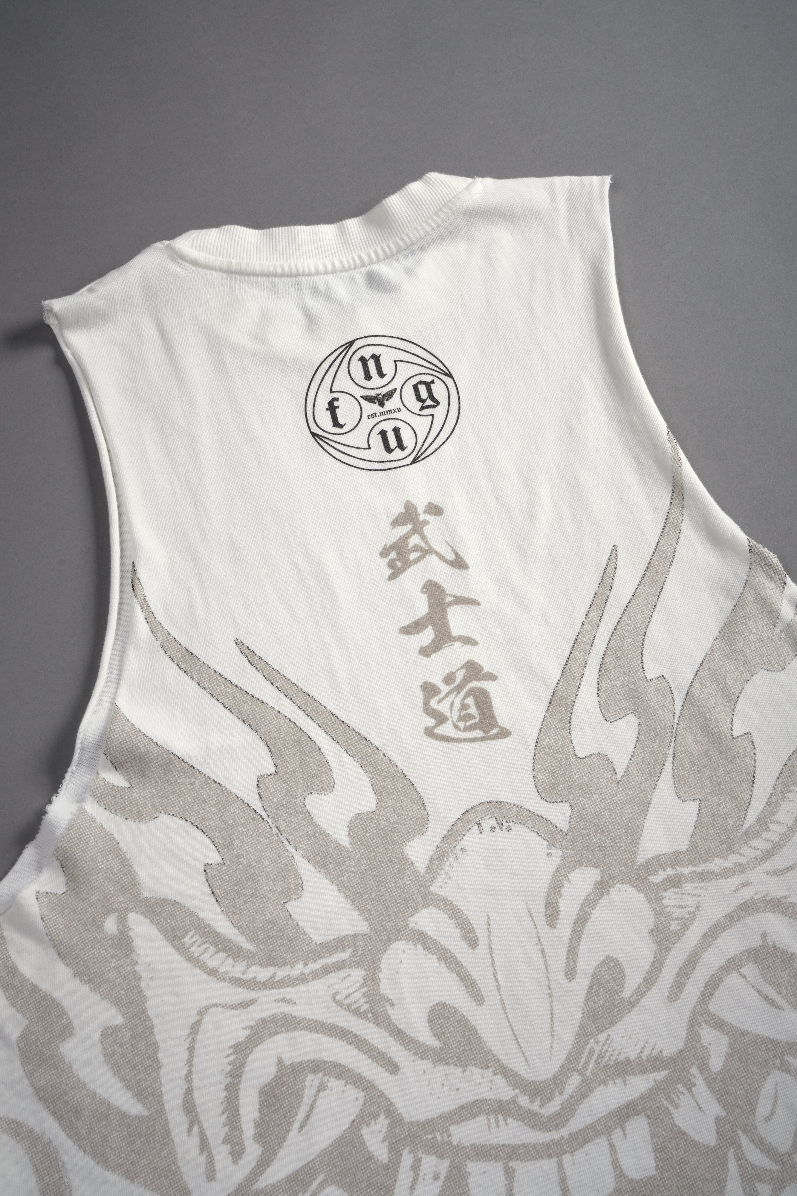 Half Mask Tommy Muscle Tee in Cream