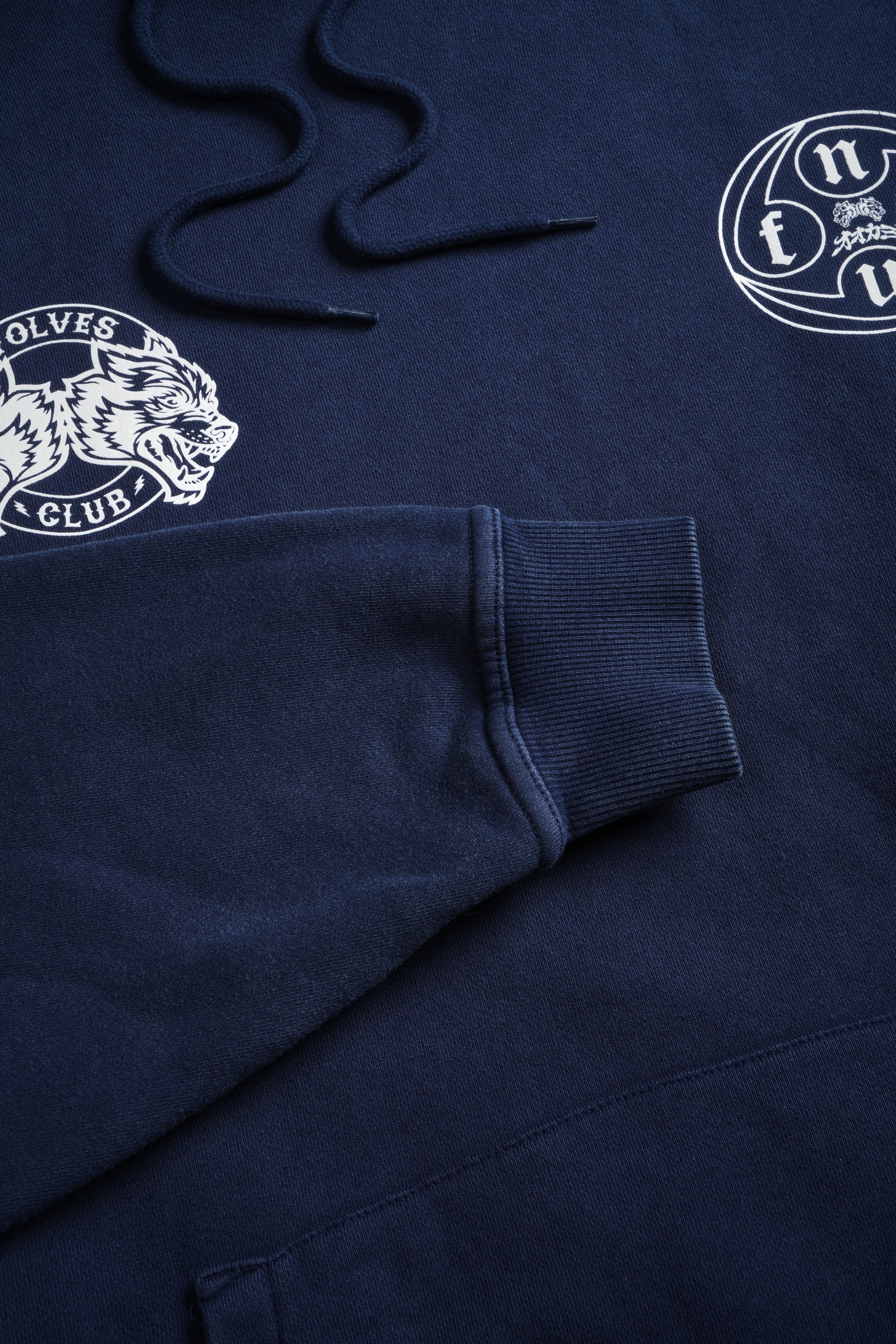 Kazoku Okami Bishop Hoodie in Navy