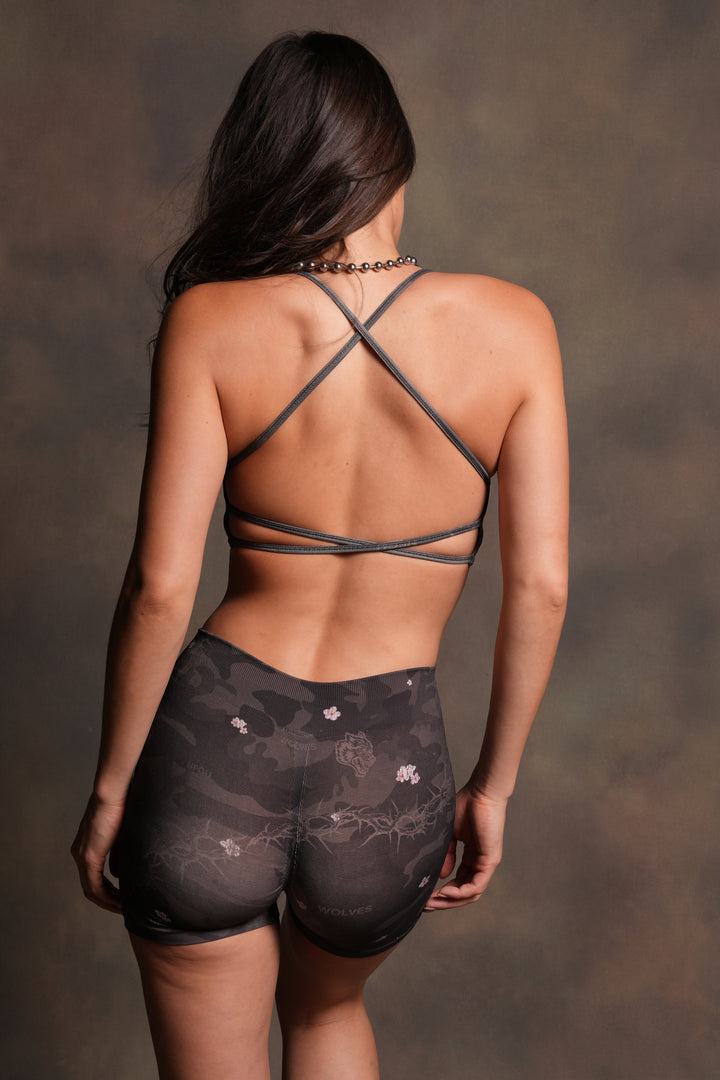H-D Wolves Layla Soft Seamless Bra in Warrior In A Garden Black Camo