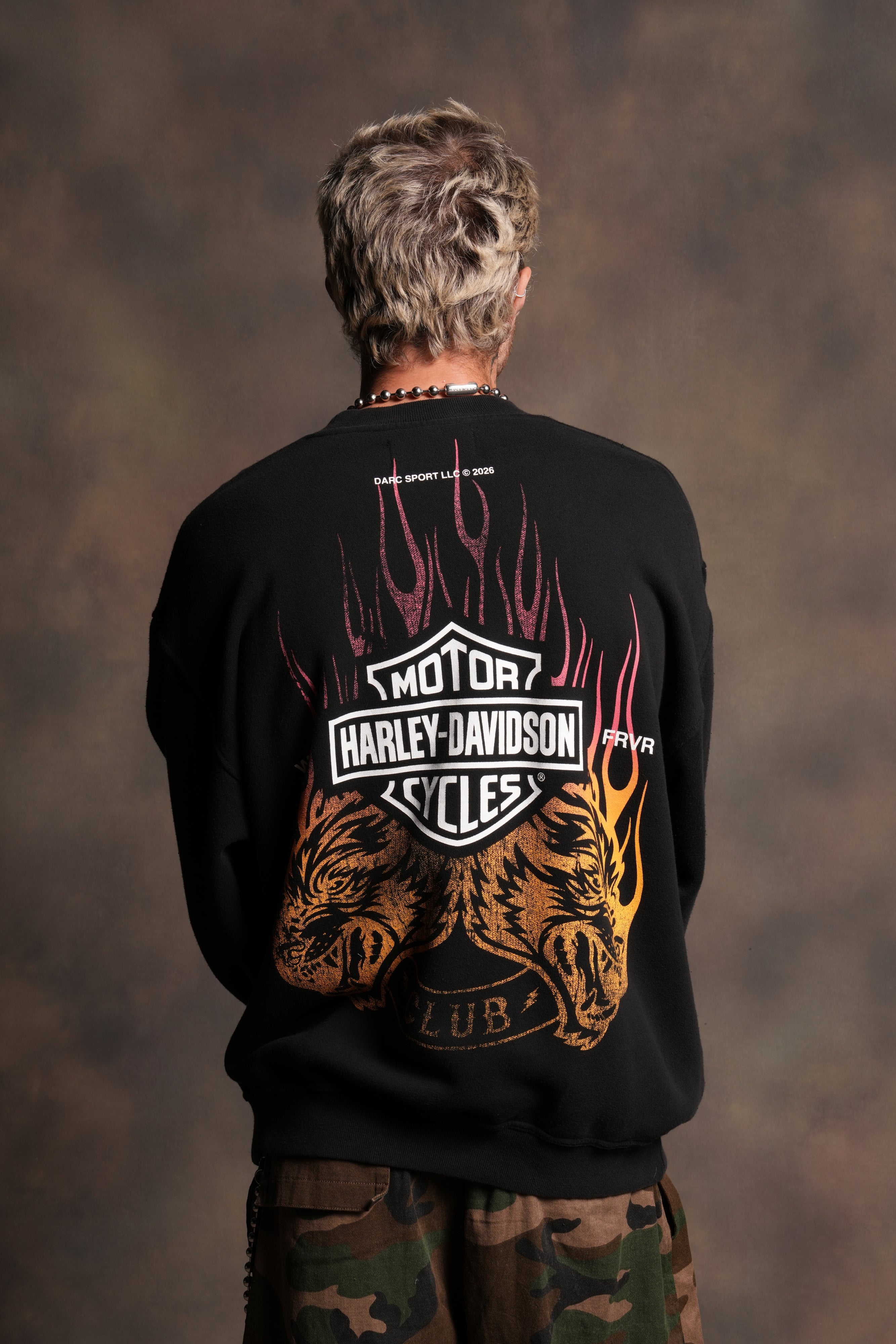 Rising Sun London Crewneck in Black