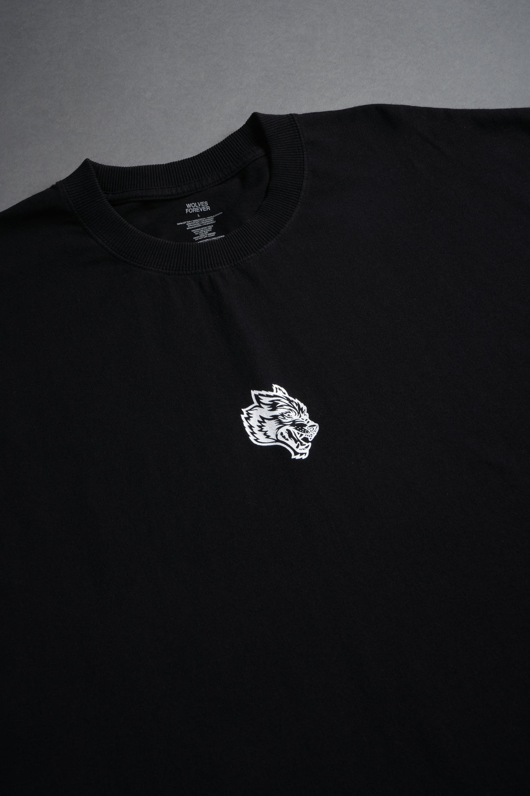 Wolf Head Grunge Cut-Off Tee in Black