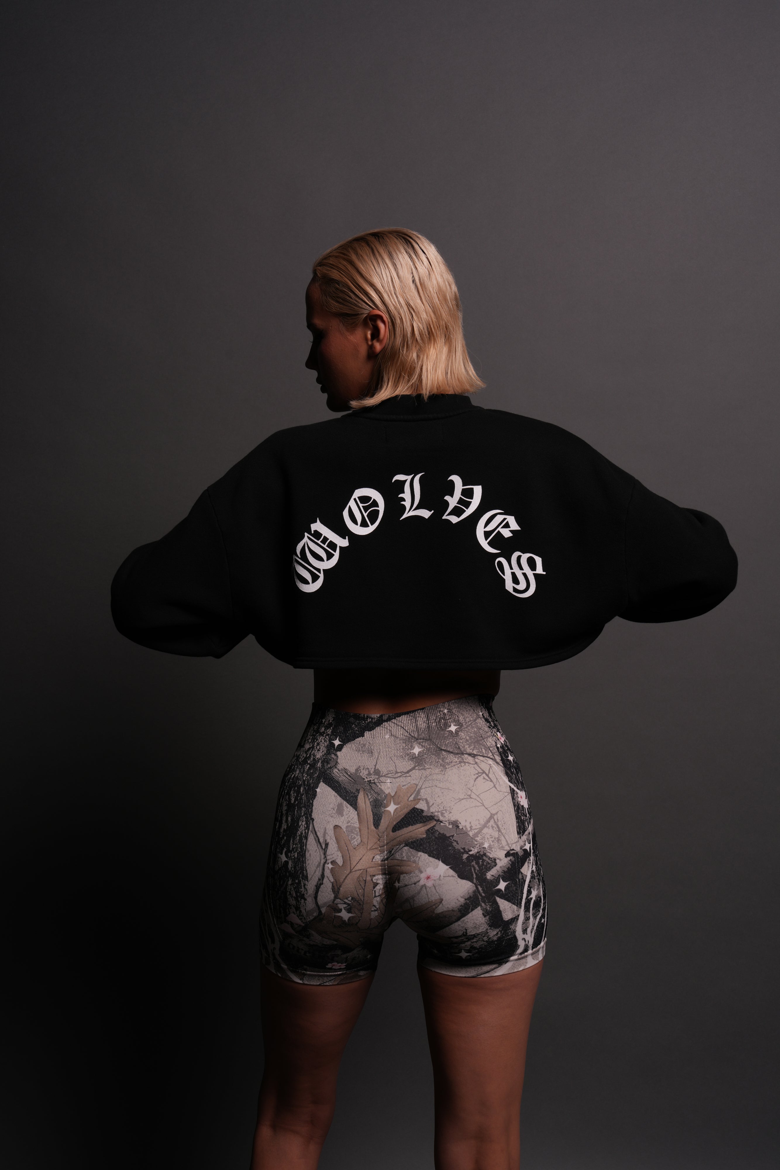Wolves Mantra "Willow" Cropped Crewneck in Black