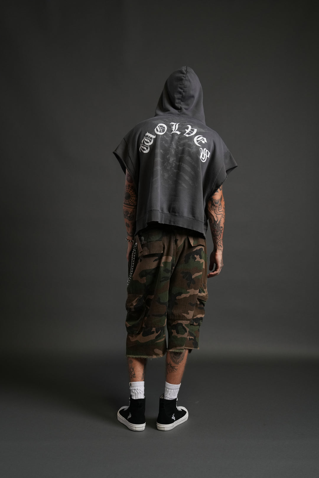 Bones Destroyed Grunge Gage Cap Sleeve Hoodie in Wolf Gray Drift Wash