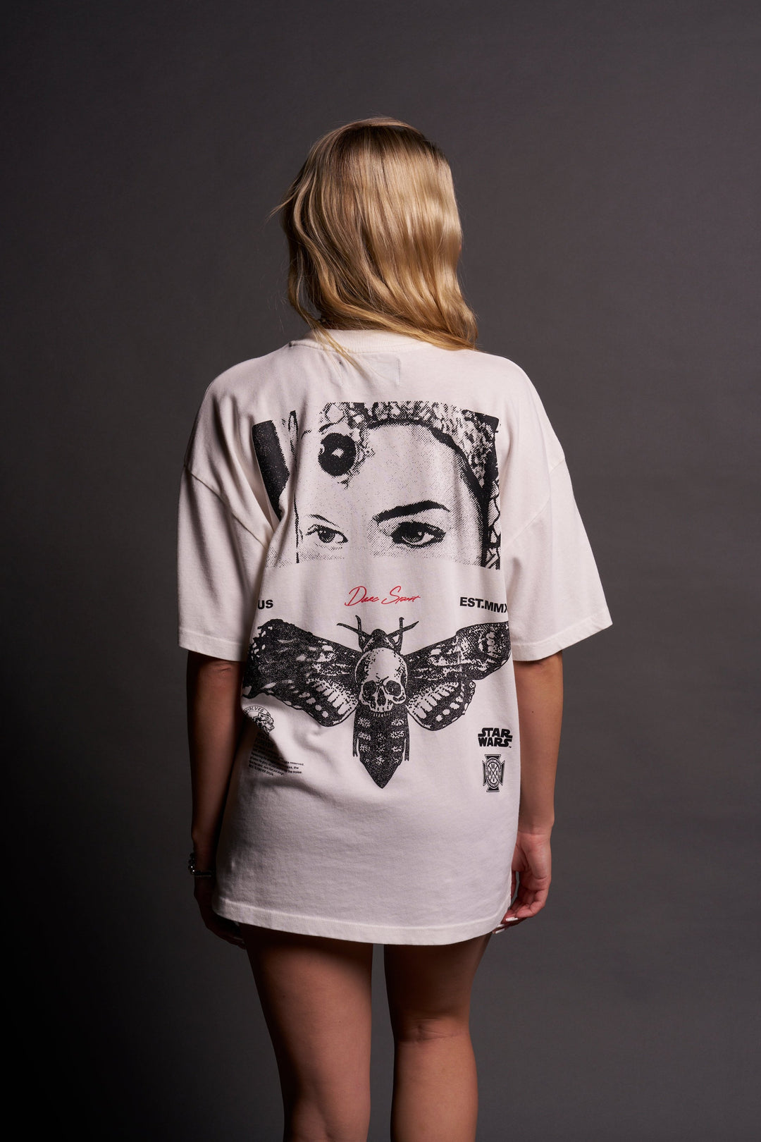 Queen's Shadow "Pump Cover" Tee in Cream