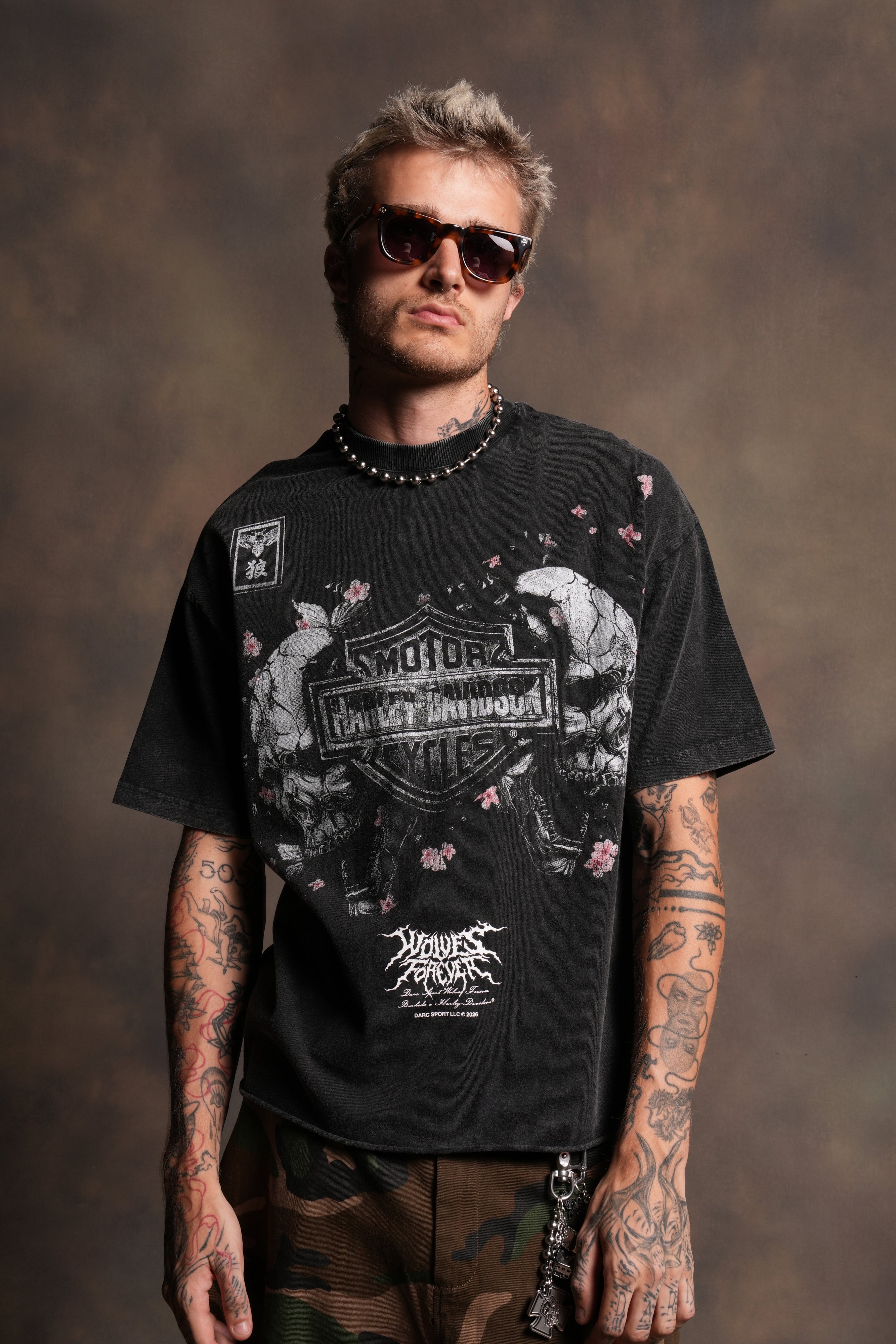 Shattered Bushido Grunge Mid Length Raw Hem Tee in Black