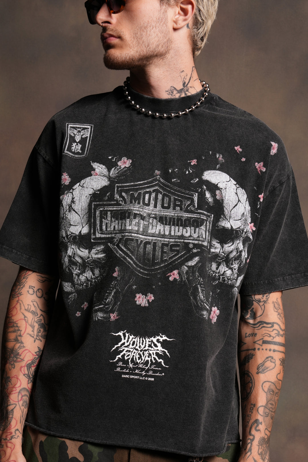 Shattered Bushido Grunge Mid Length Raw Hem Tee in Black