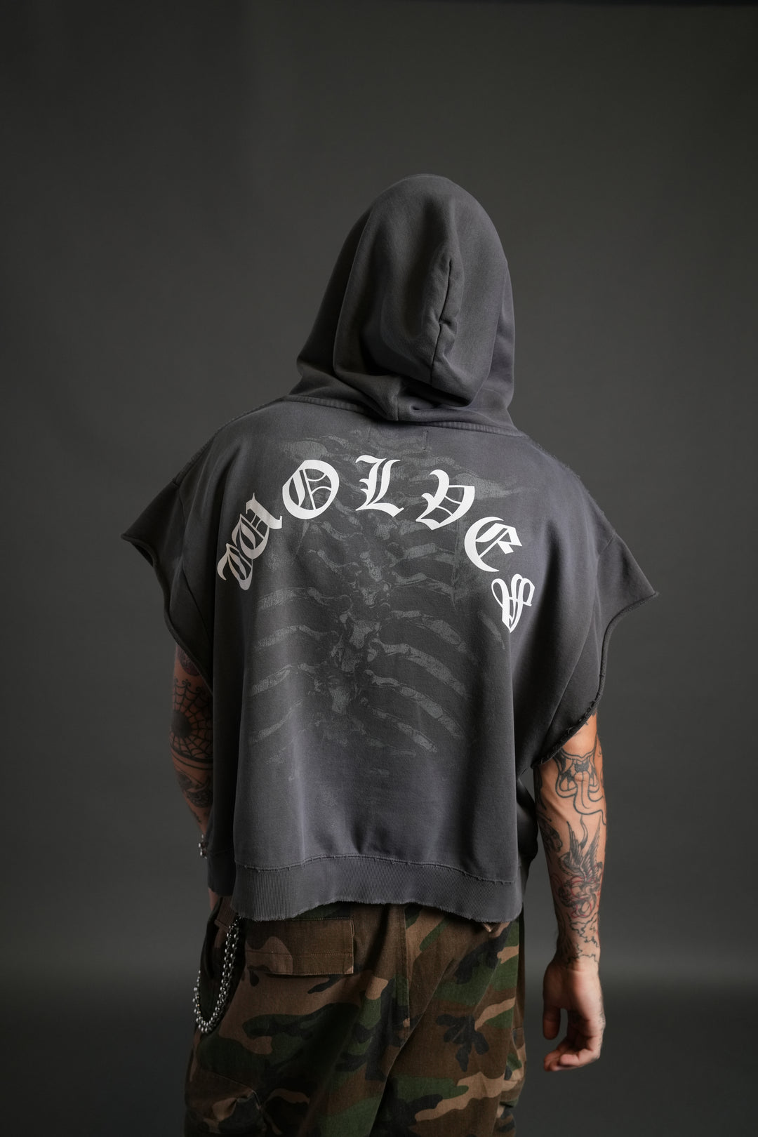 Bones Destroyed Grunge Gage Cap Sleeve Hoodie in Wolf Gray Drift Wash